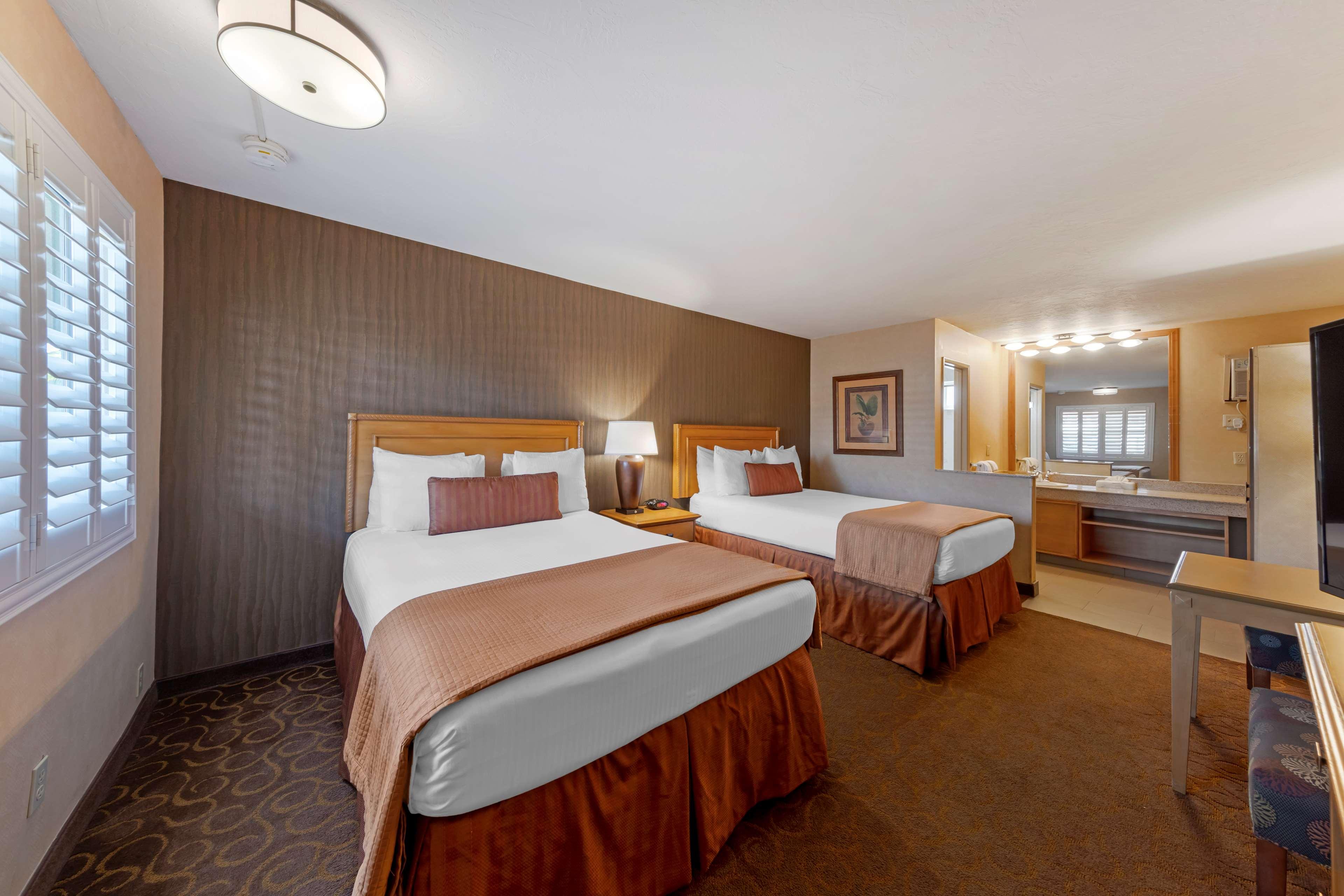 Room Two Double Beds Non Smoking