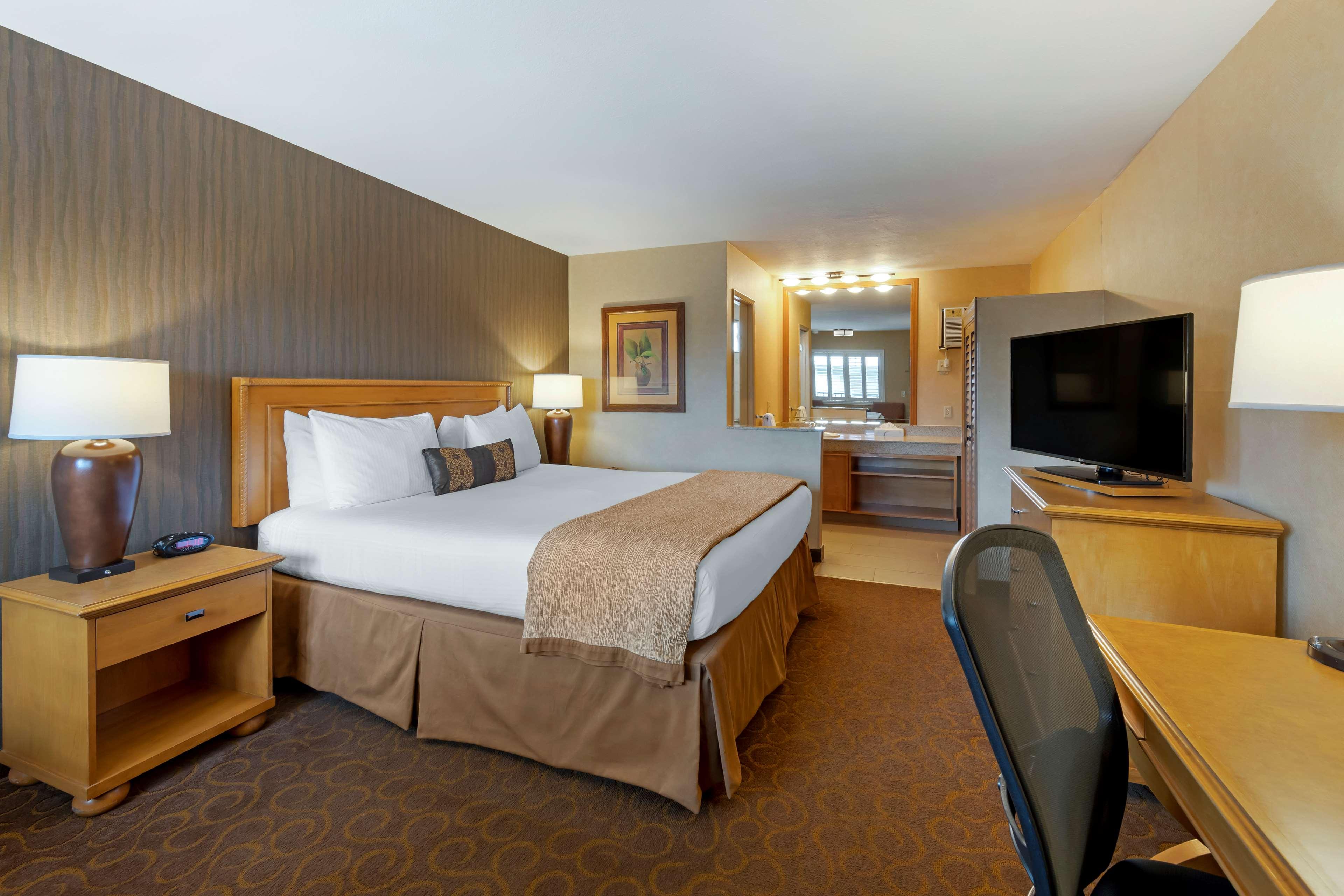 Room King Bed Non Smoking