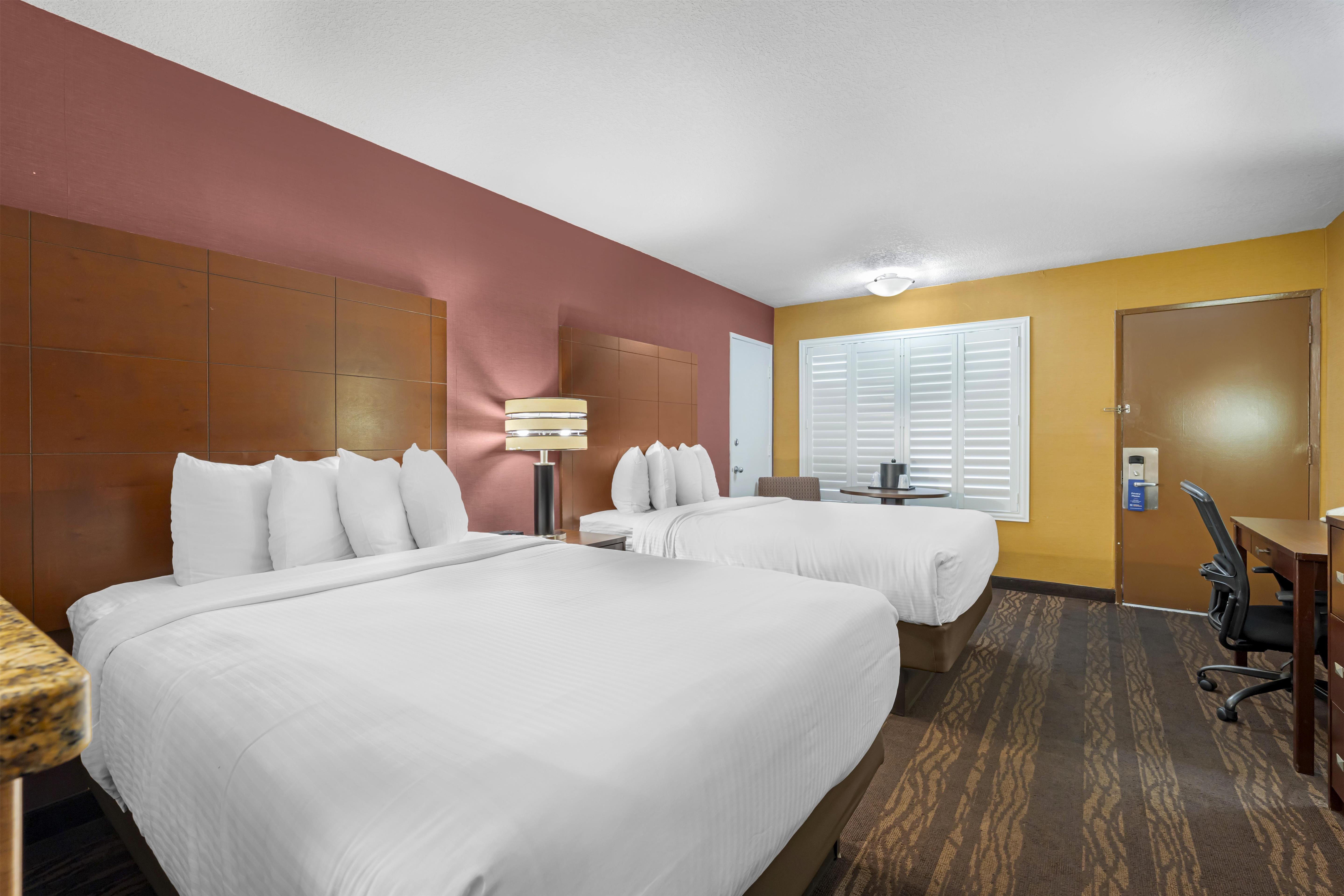 Room Two Double Beds Non Smoking