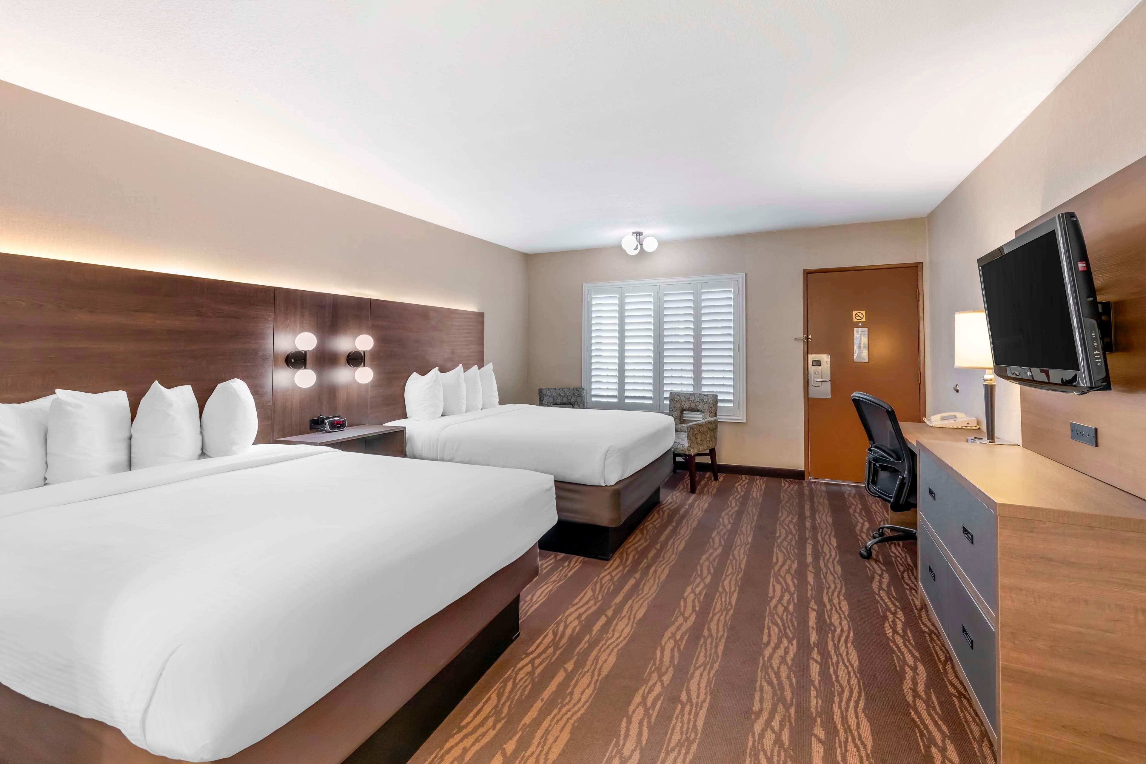 Room Two Queen Beds