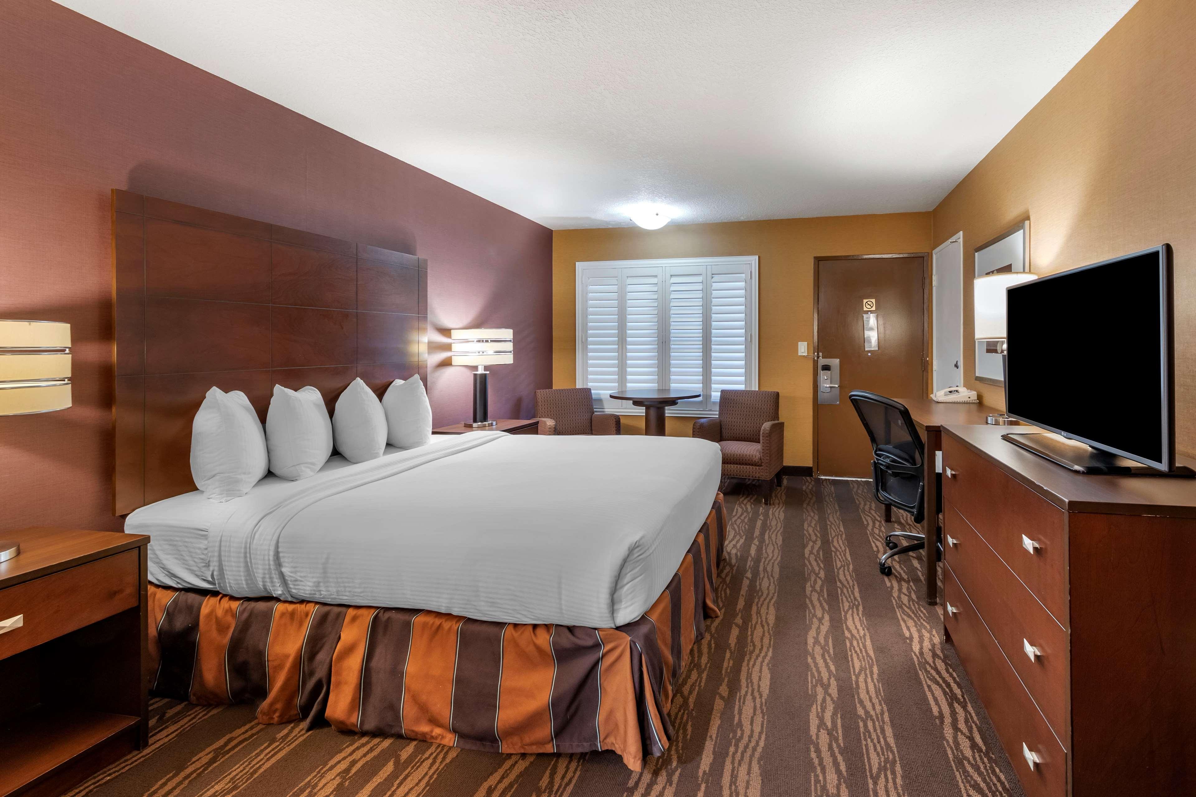 Room Queen Bed Non Smoking