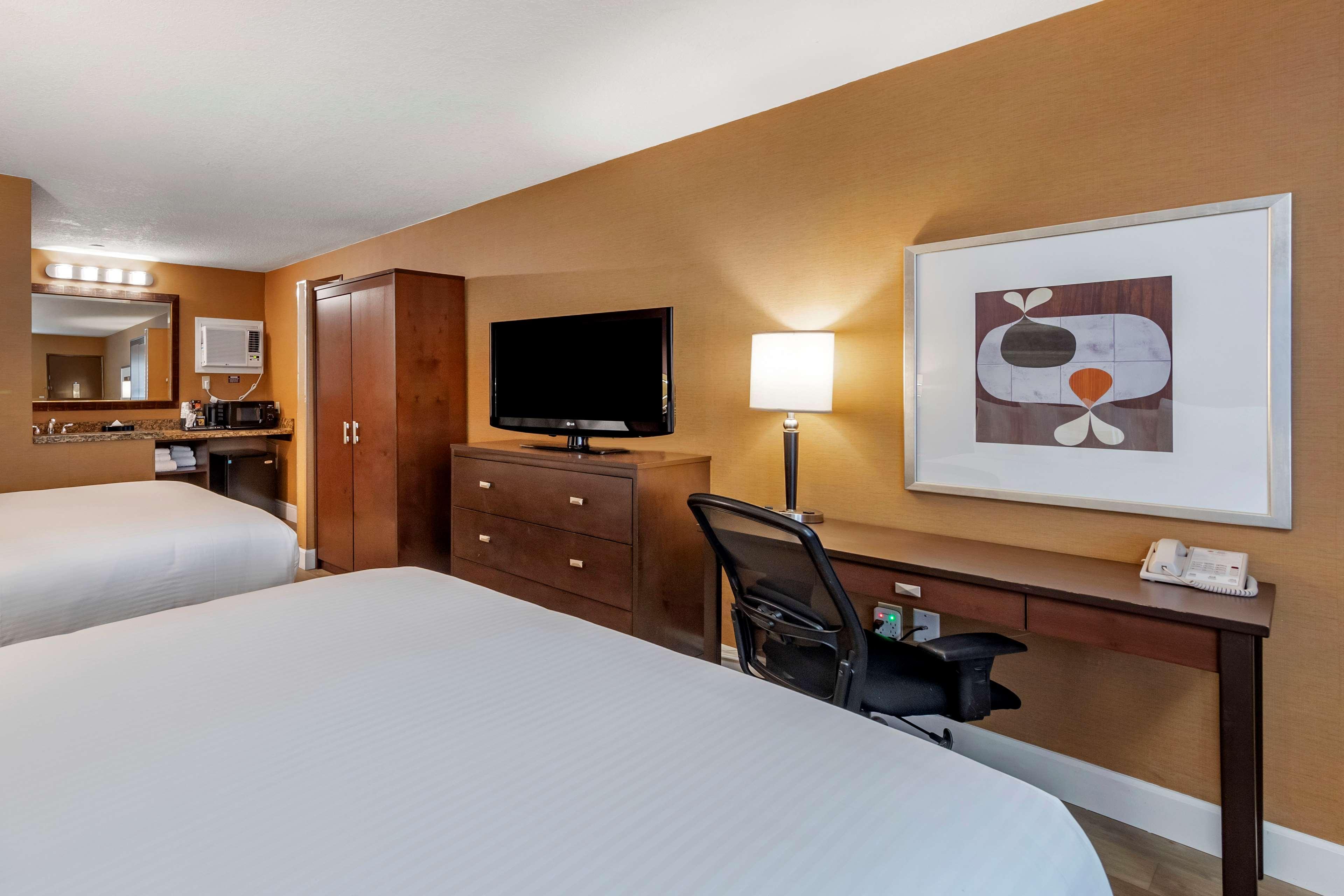 Room Two Double Beds Non Smoking