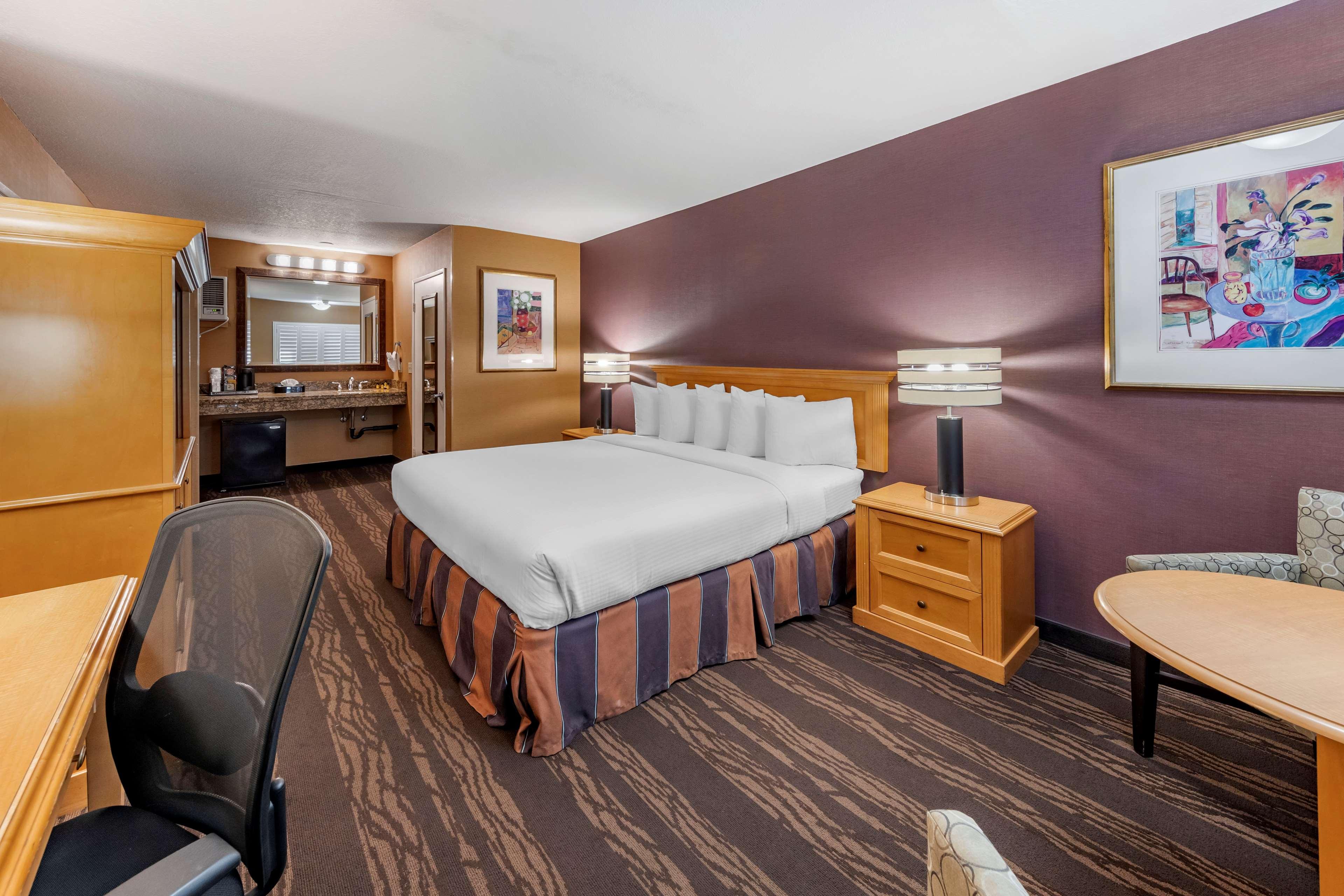 Room King Bed Non Smoking