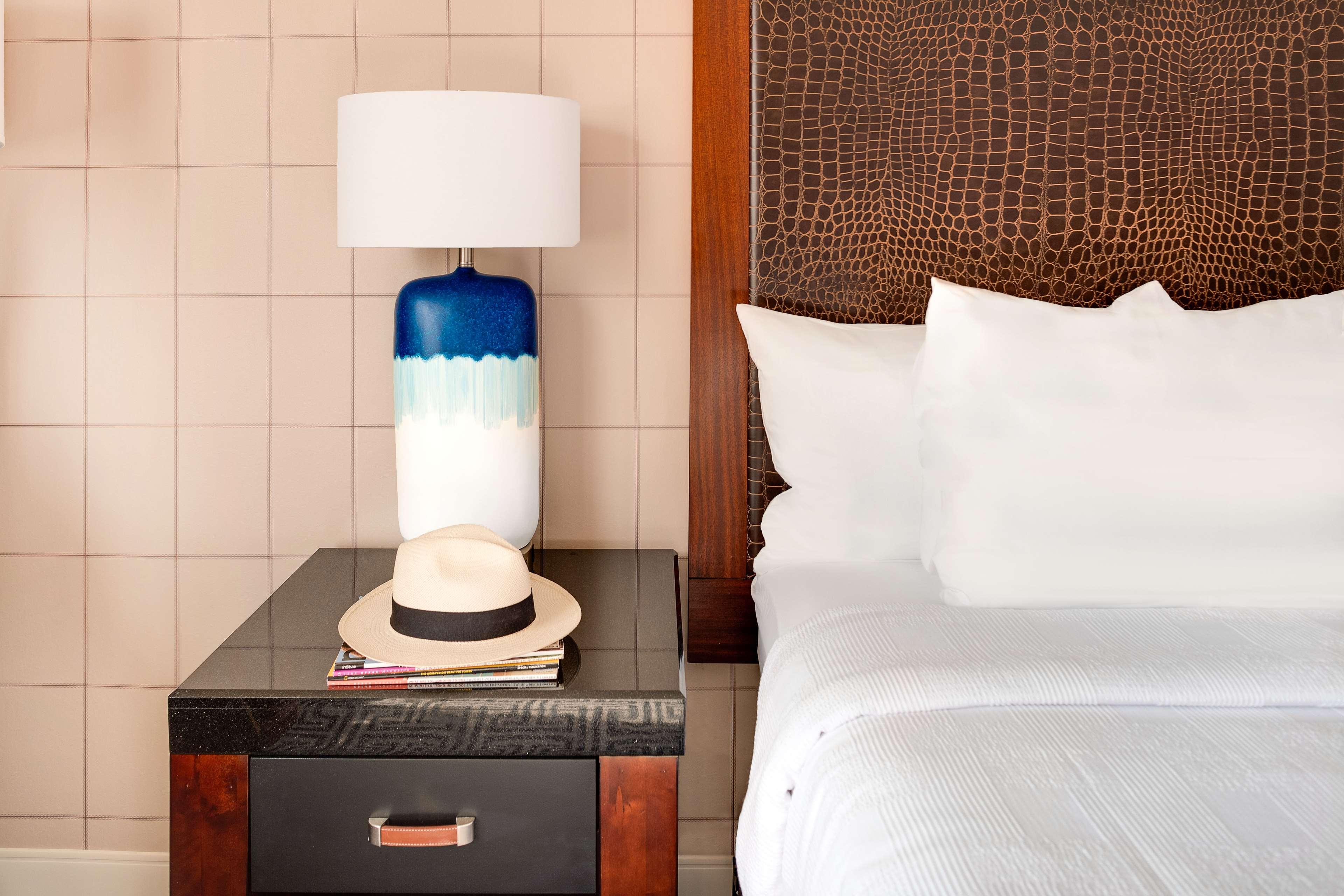 Room Premium King Bed