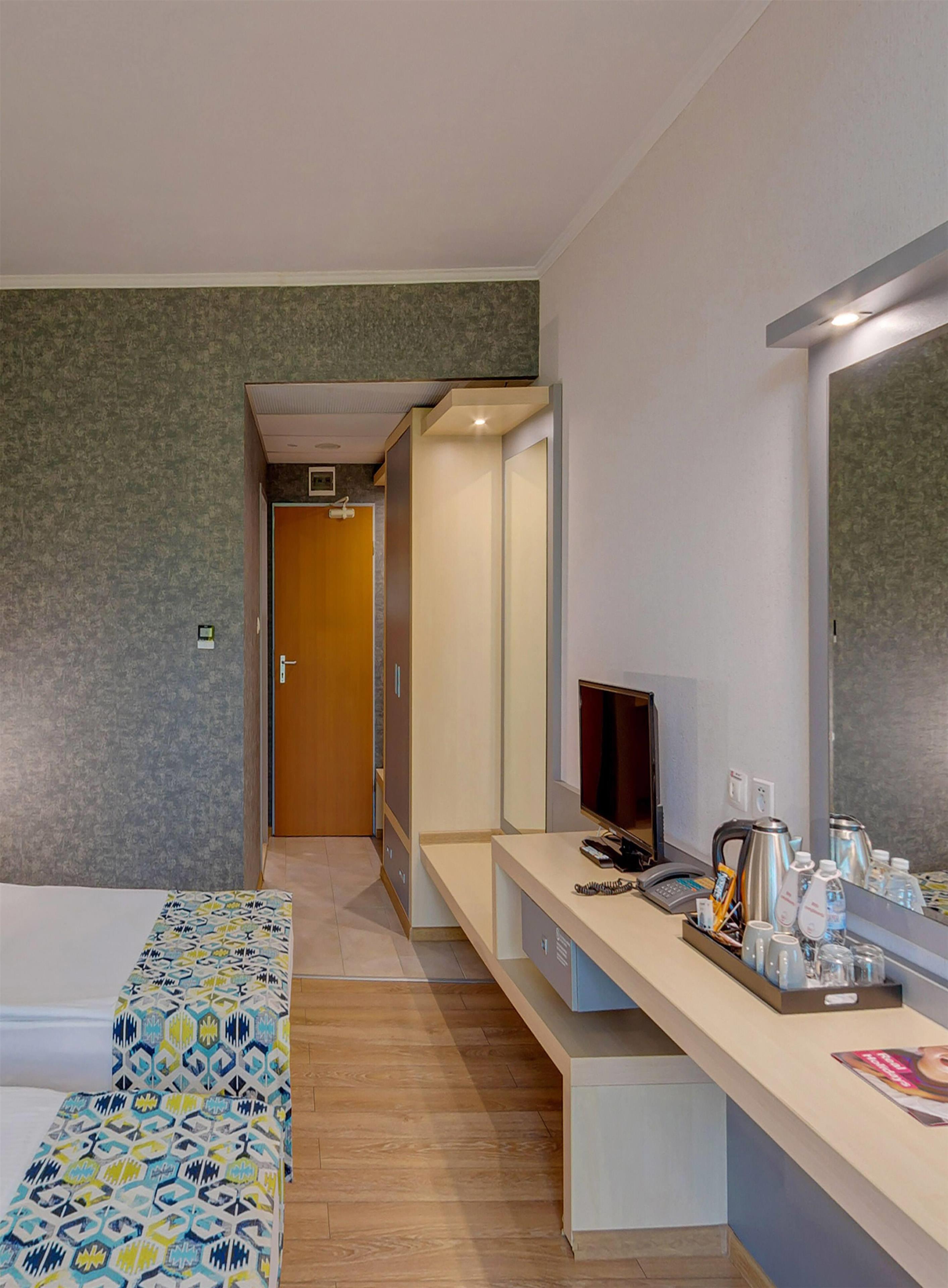 Double or Twin Standard