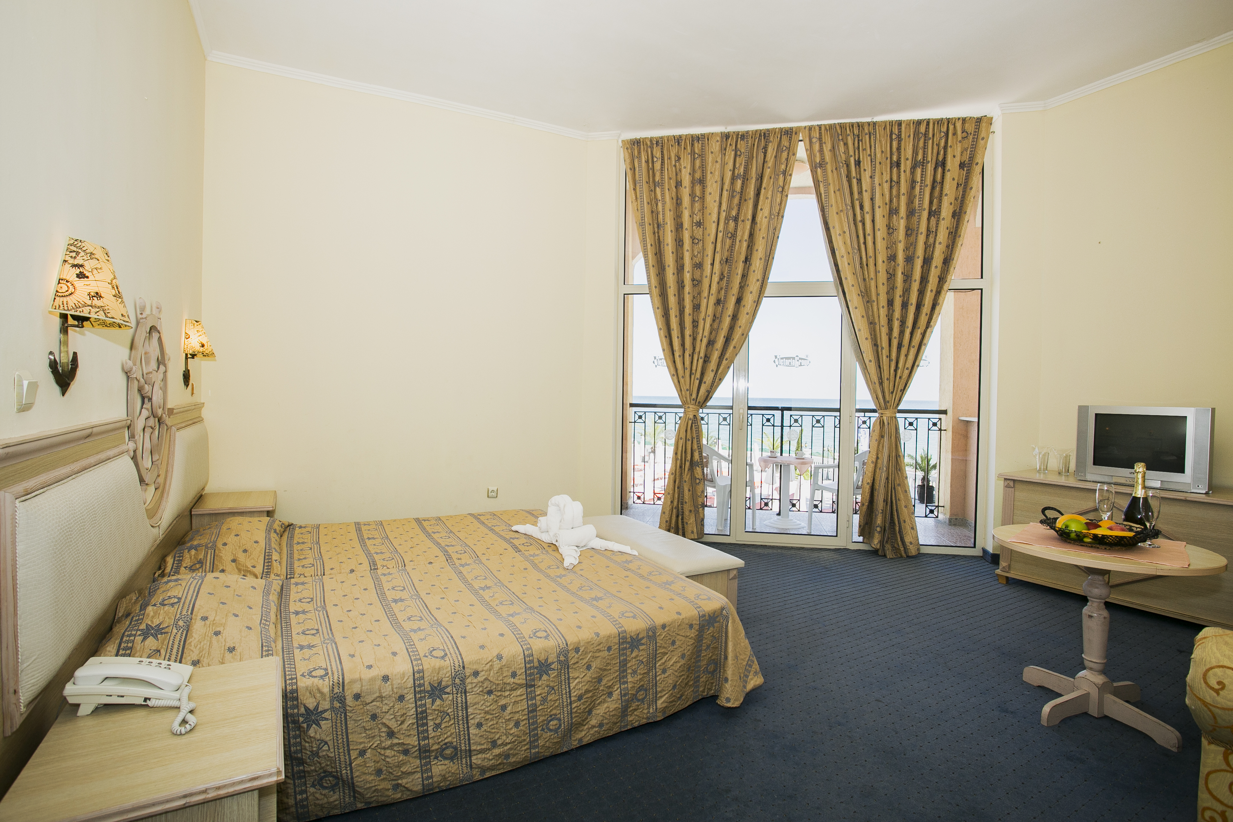 Studio Sea View Two Bedrooms