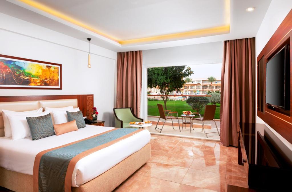 Family Room Garden View