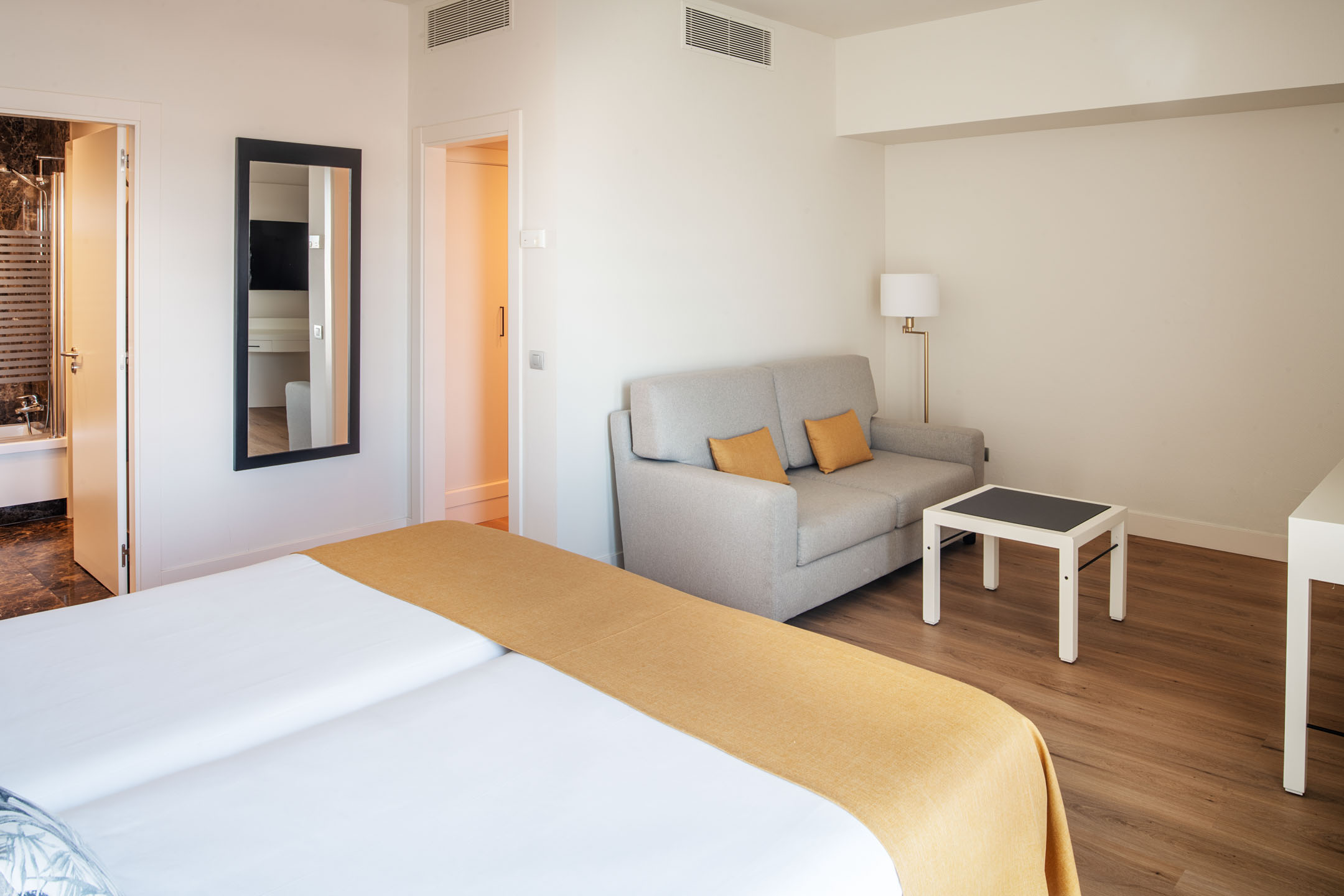 Double or Twin Standard