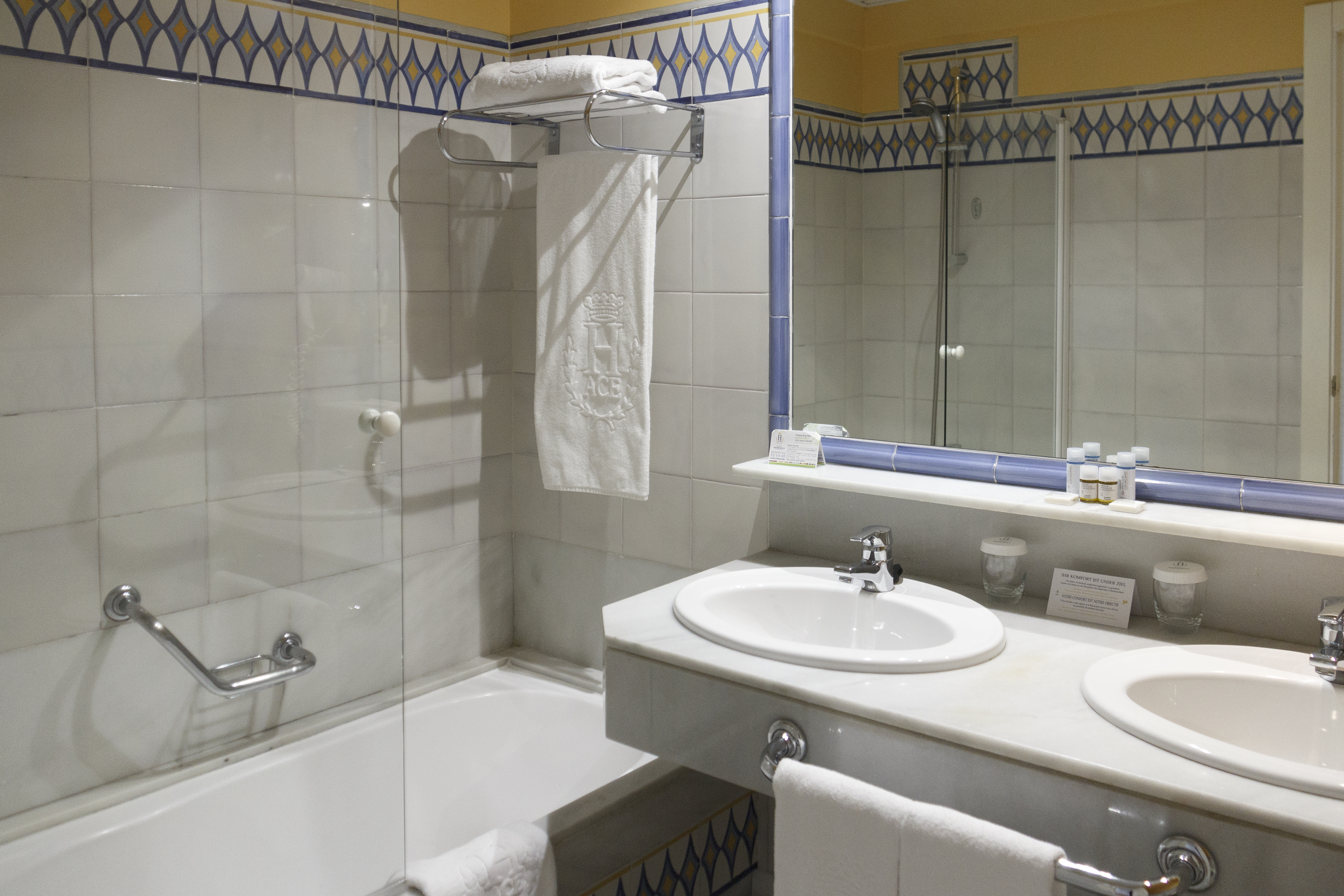 Double or Twin Standard