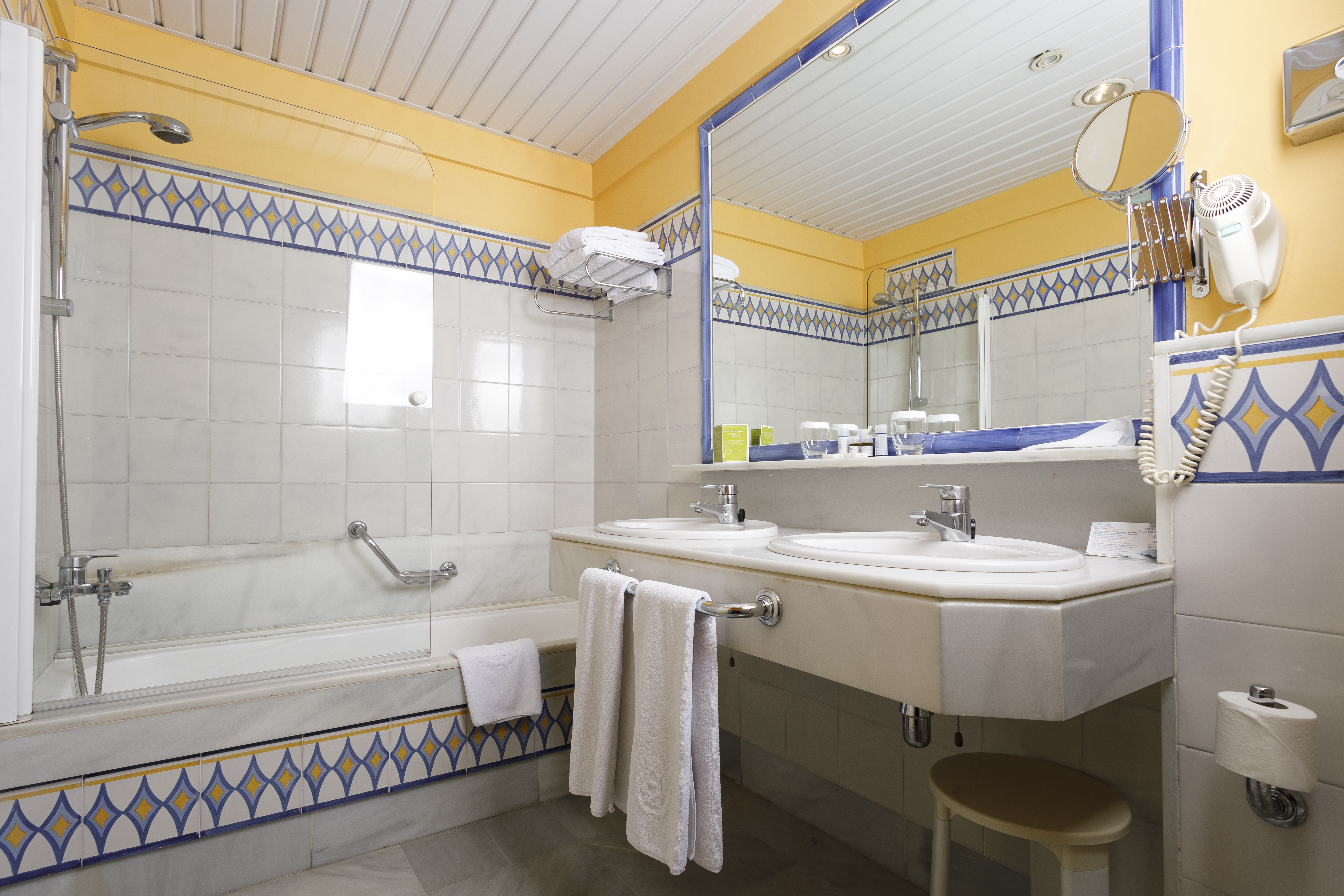 Double Single Queen Size Bed