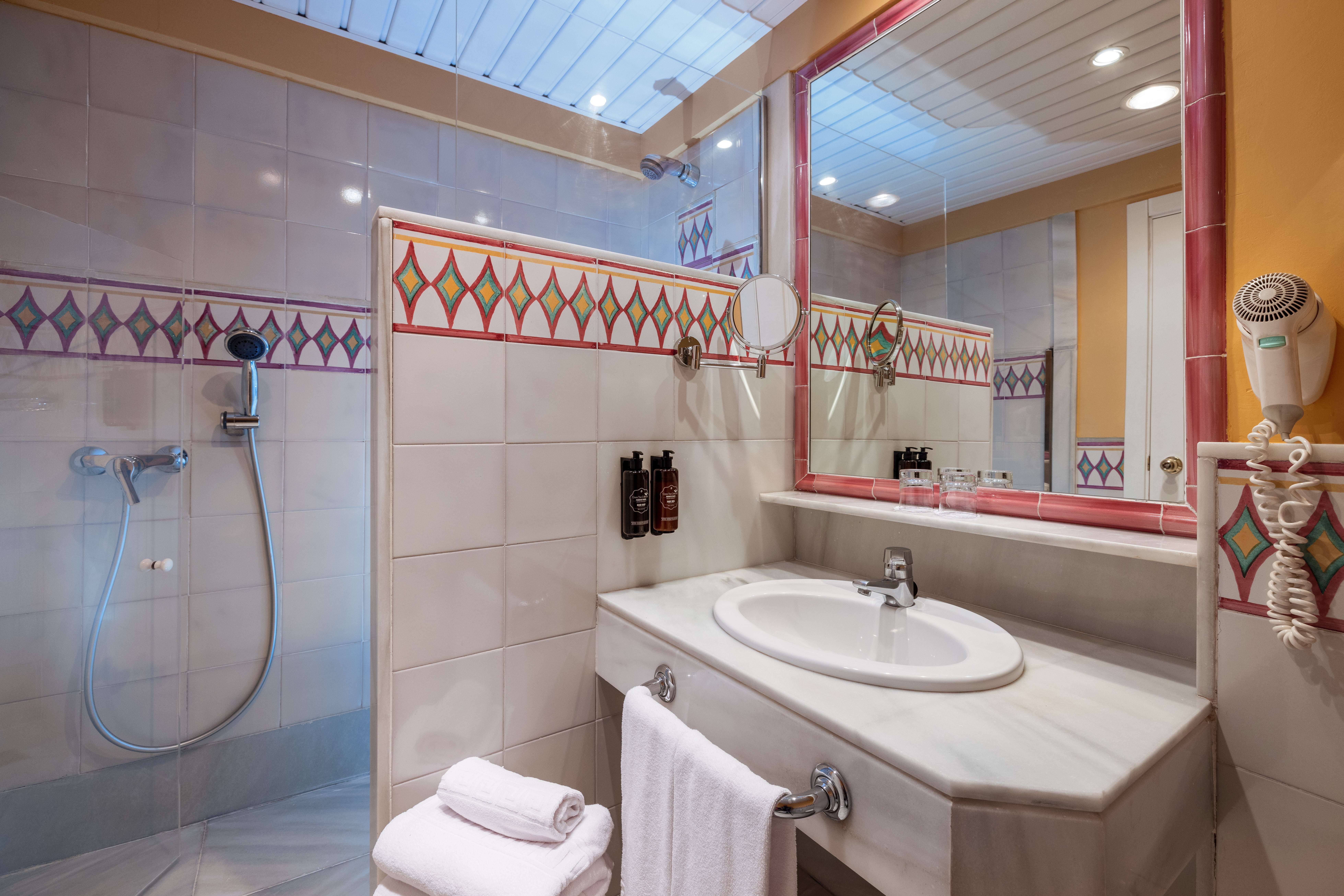 Double Queen Size Bed