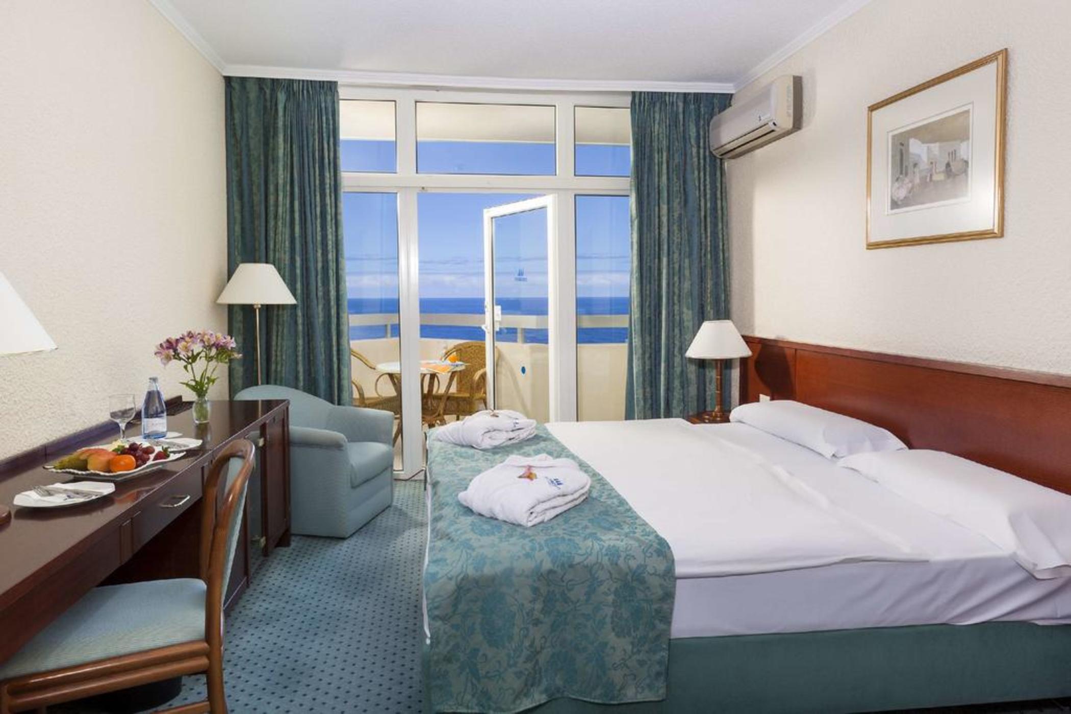 Double or Twin Superior Sea View