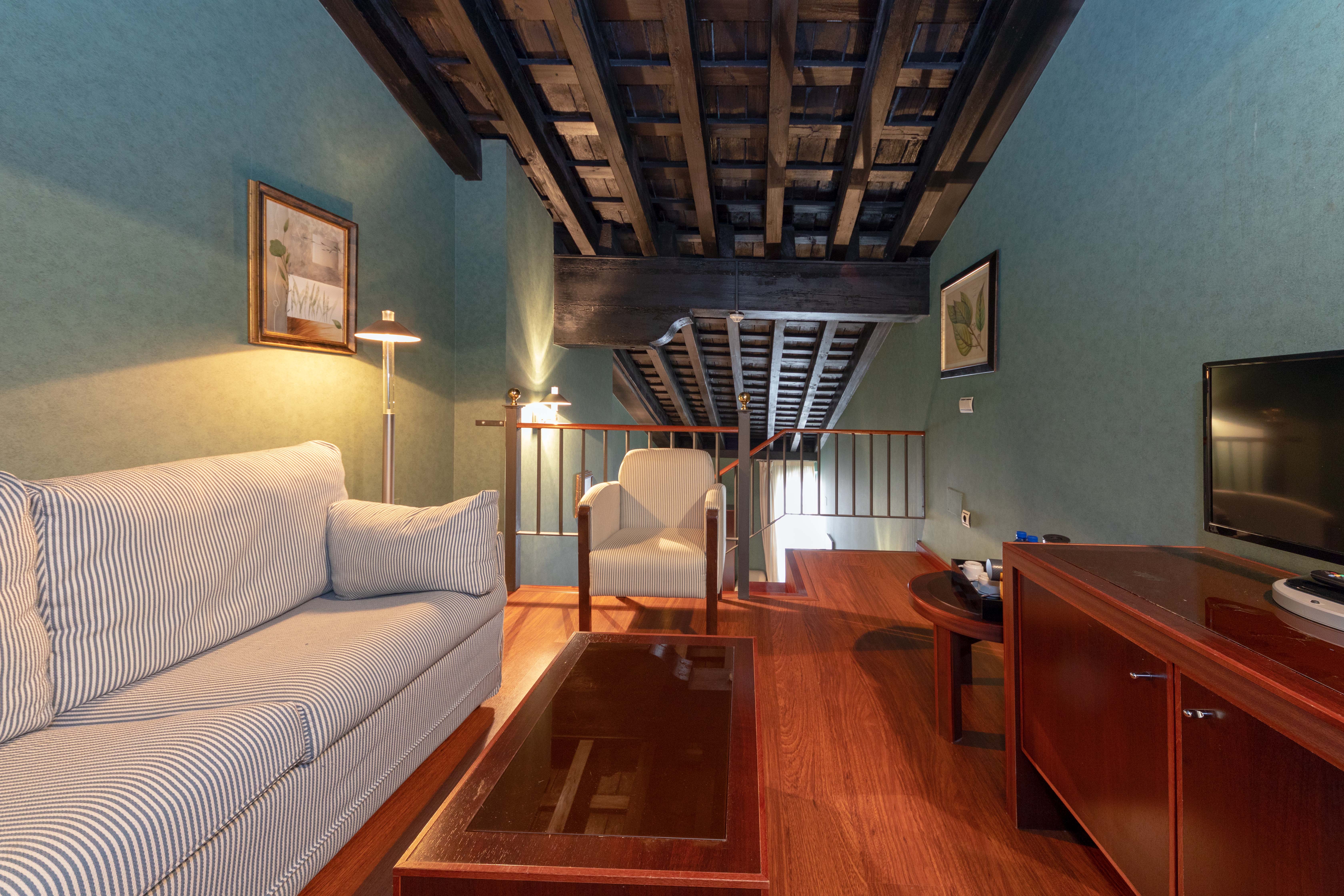 Double or Twin Executive