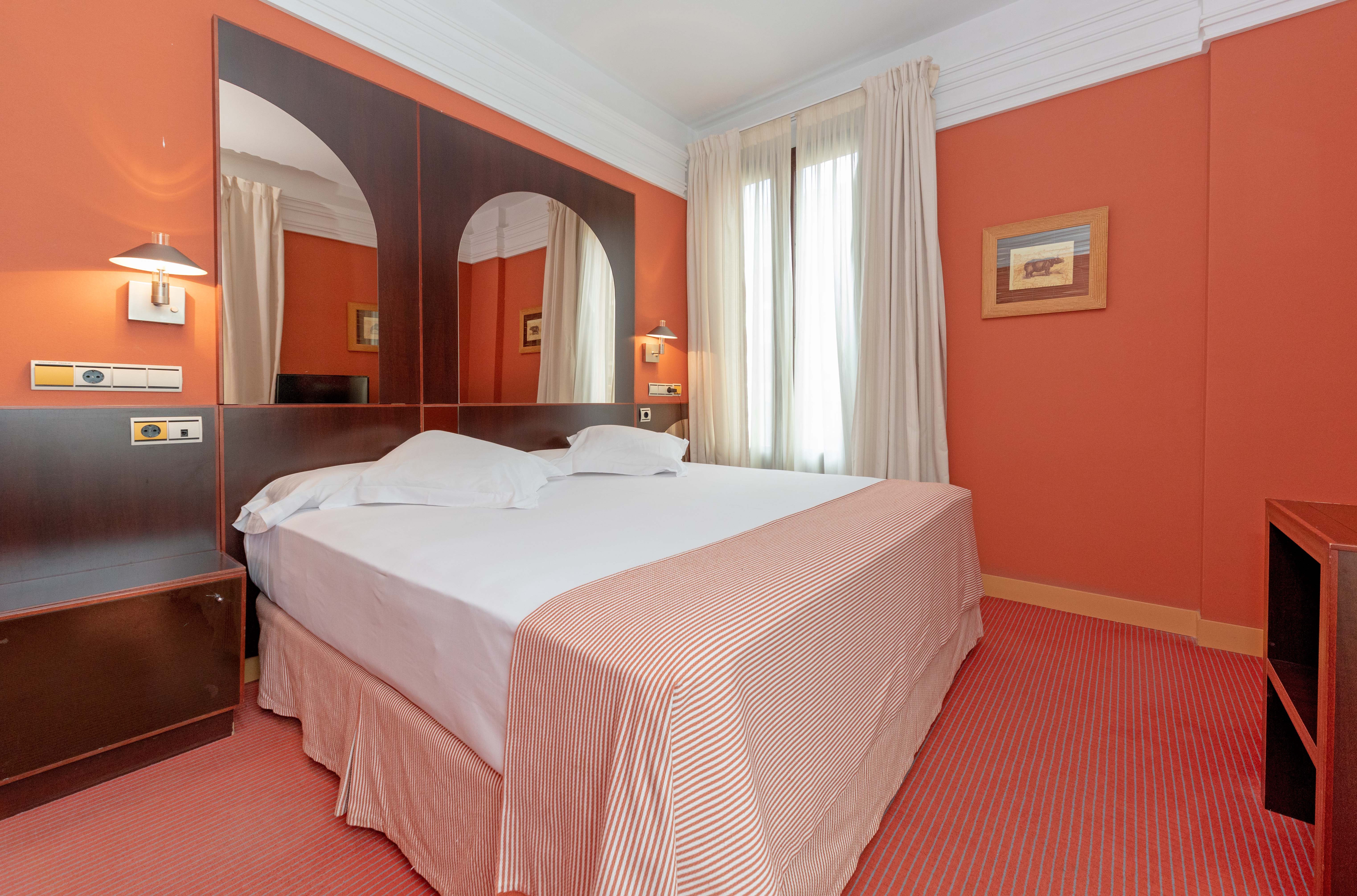 Double or Twin Standard