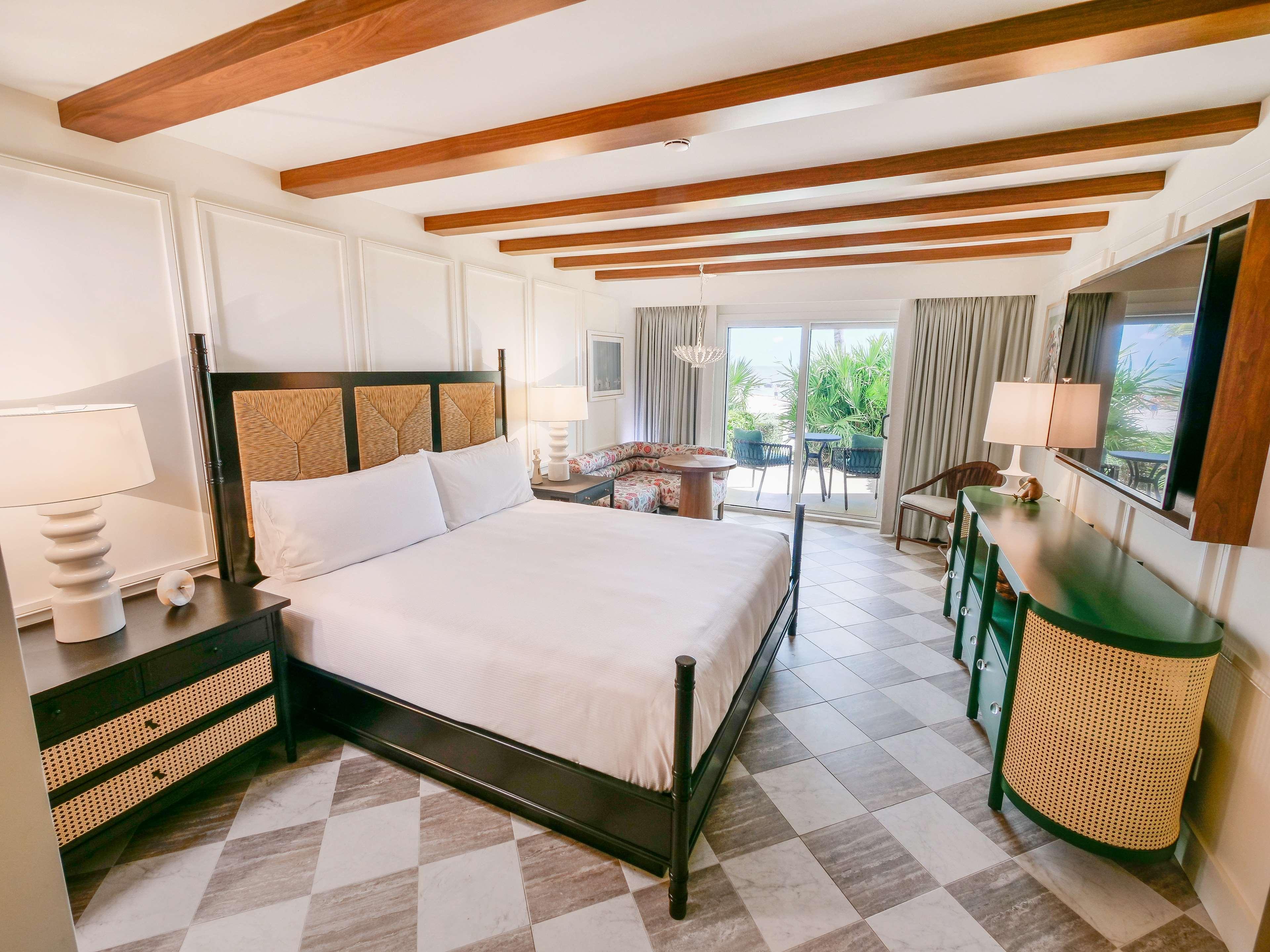 Double Ocean View Two Queen Beds