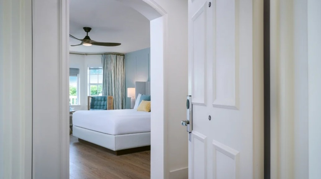 Room Accessible King Size Bed