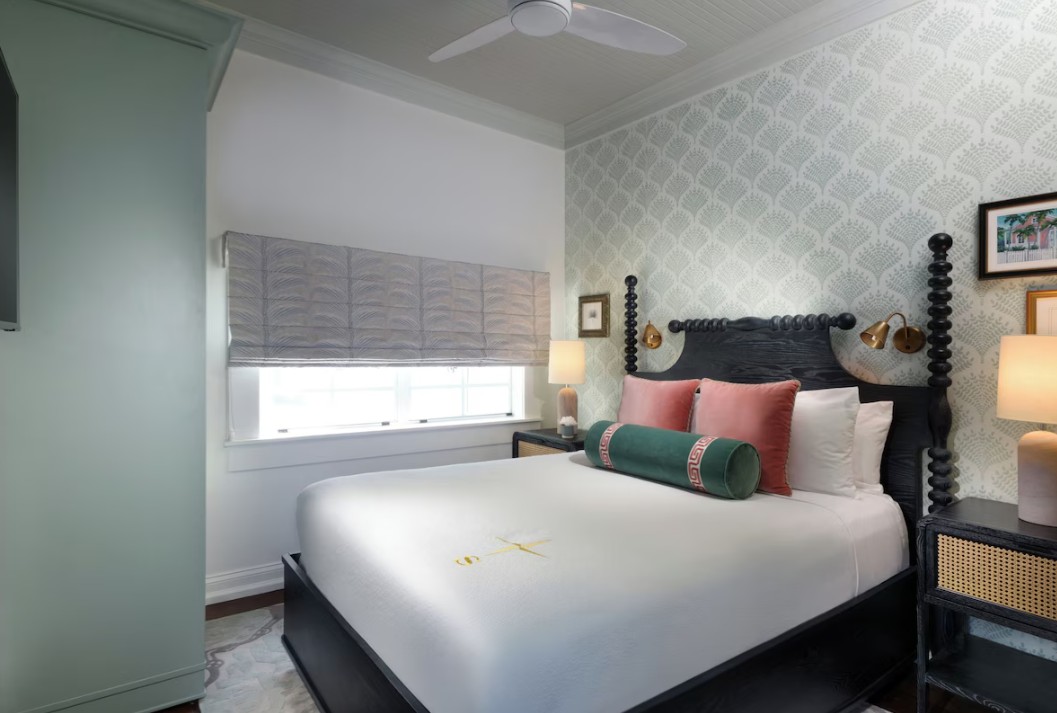 Double Queen Size Bed