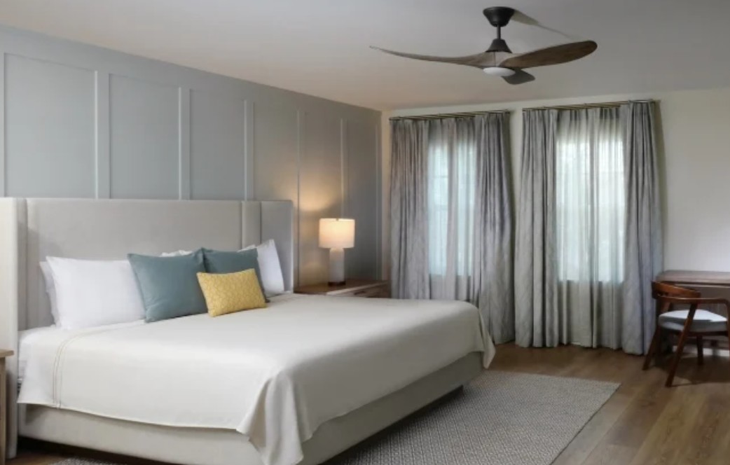 Suite Two Bedrooms Three Bathrooms