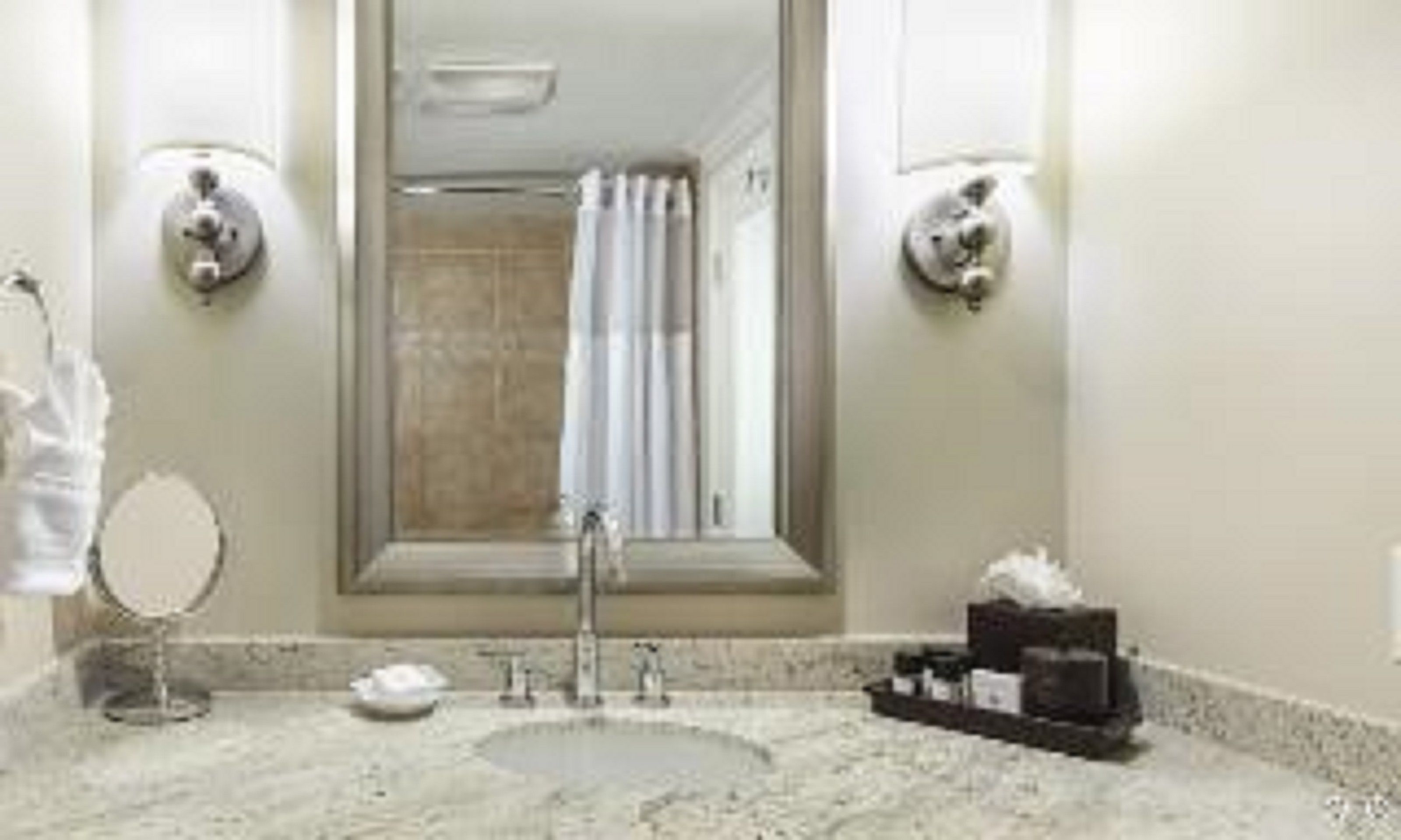 Room Pool View King Bed