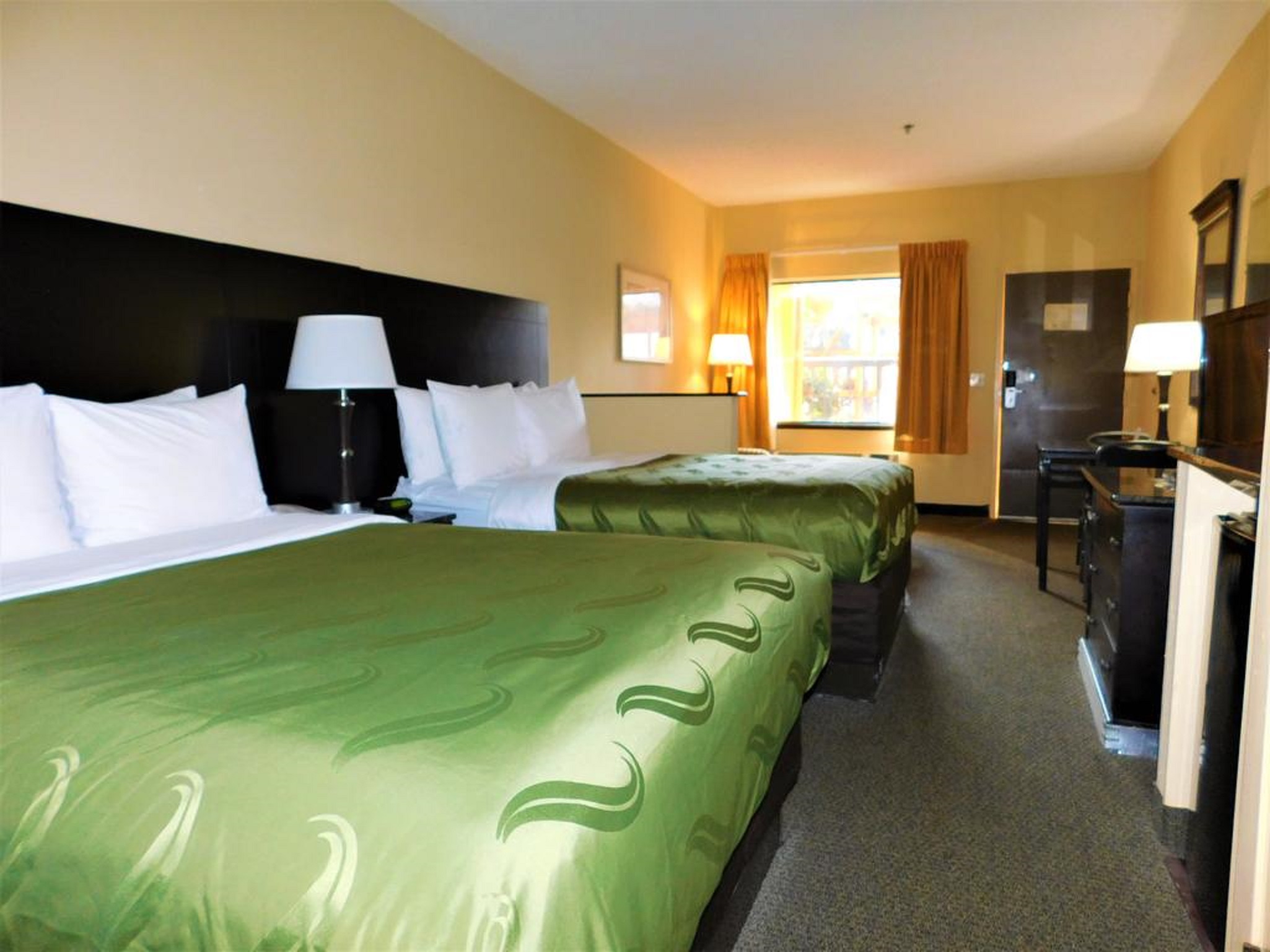 Suite Two Queen Beds