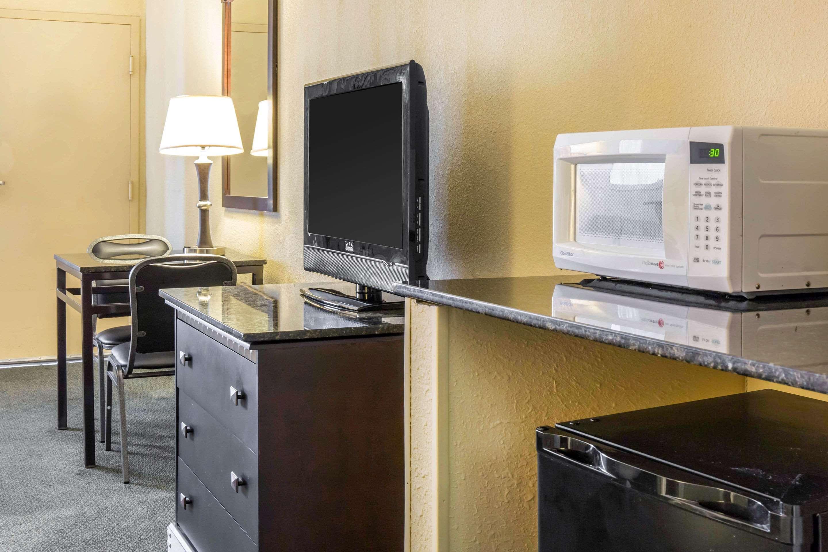 Suite Two Double Beds Non Smoking