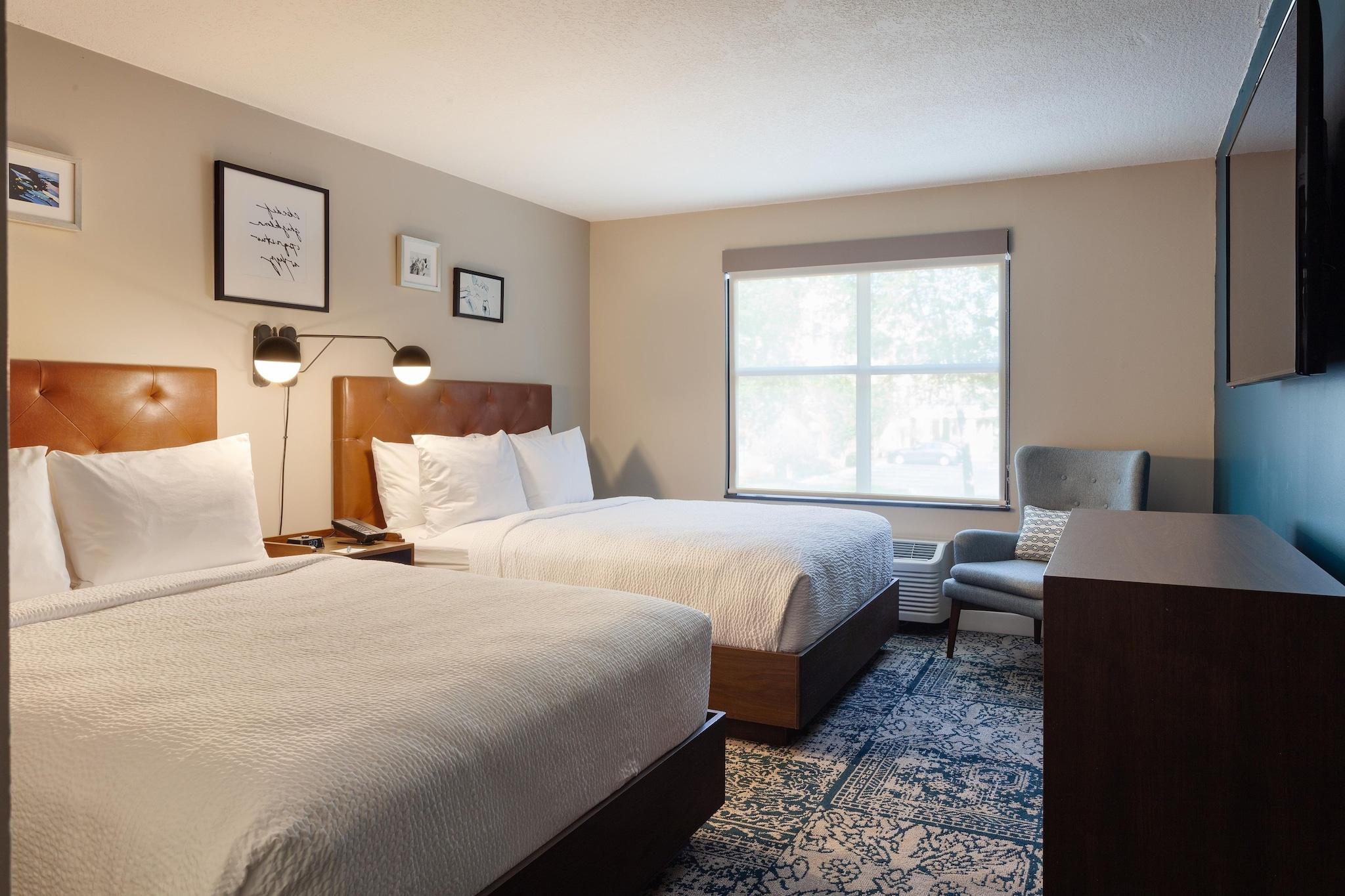 Suite Two Queen Beds Non Smoking