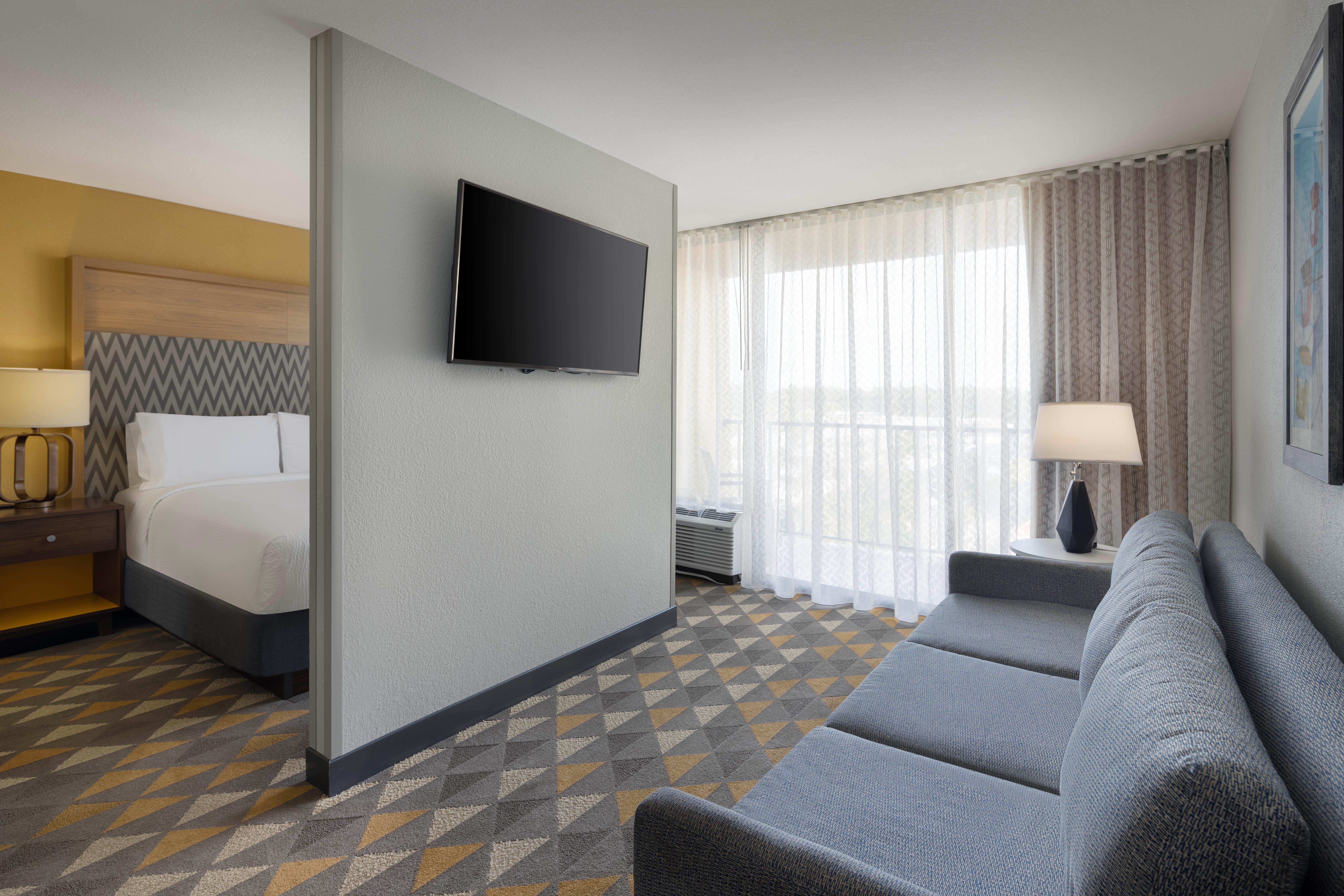 Suite Queen Size Bed