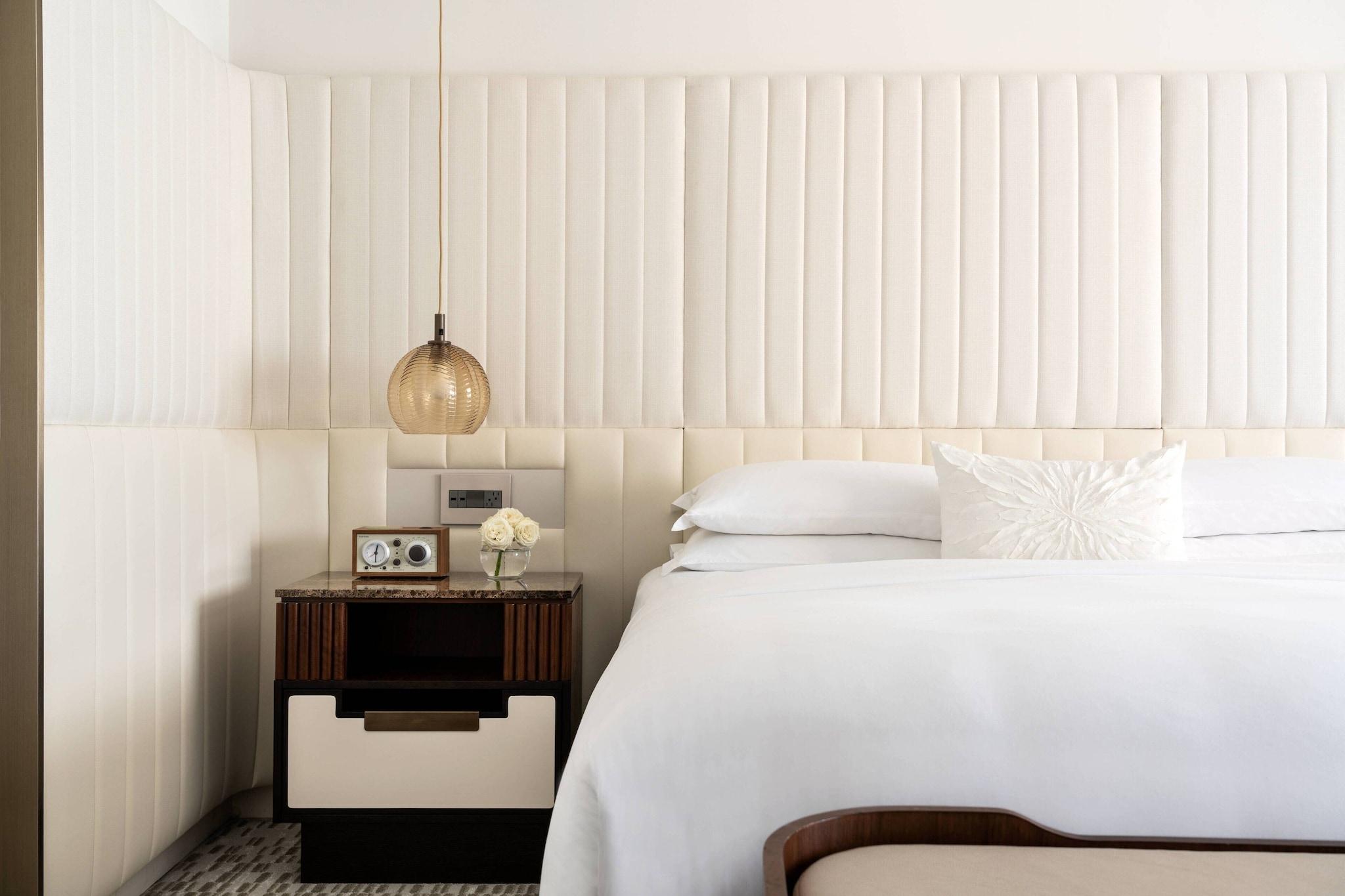 Double King Bed Non Smoking