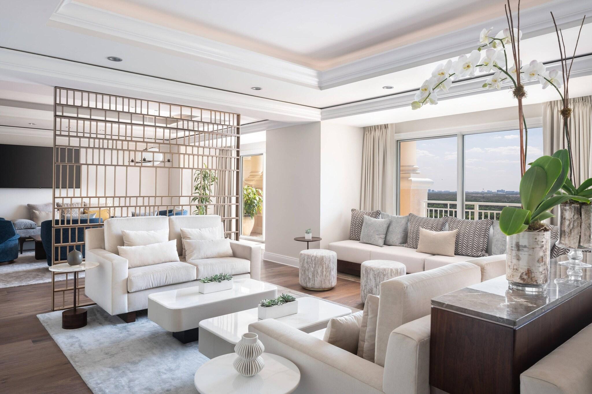 Room Club Two Queen Beds