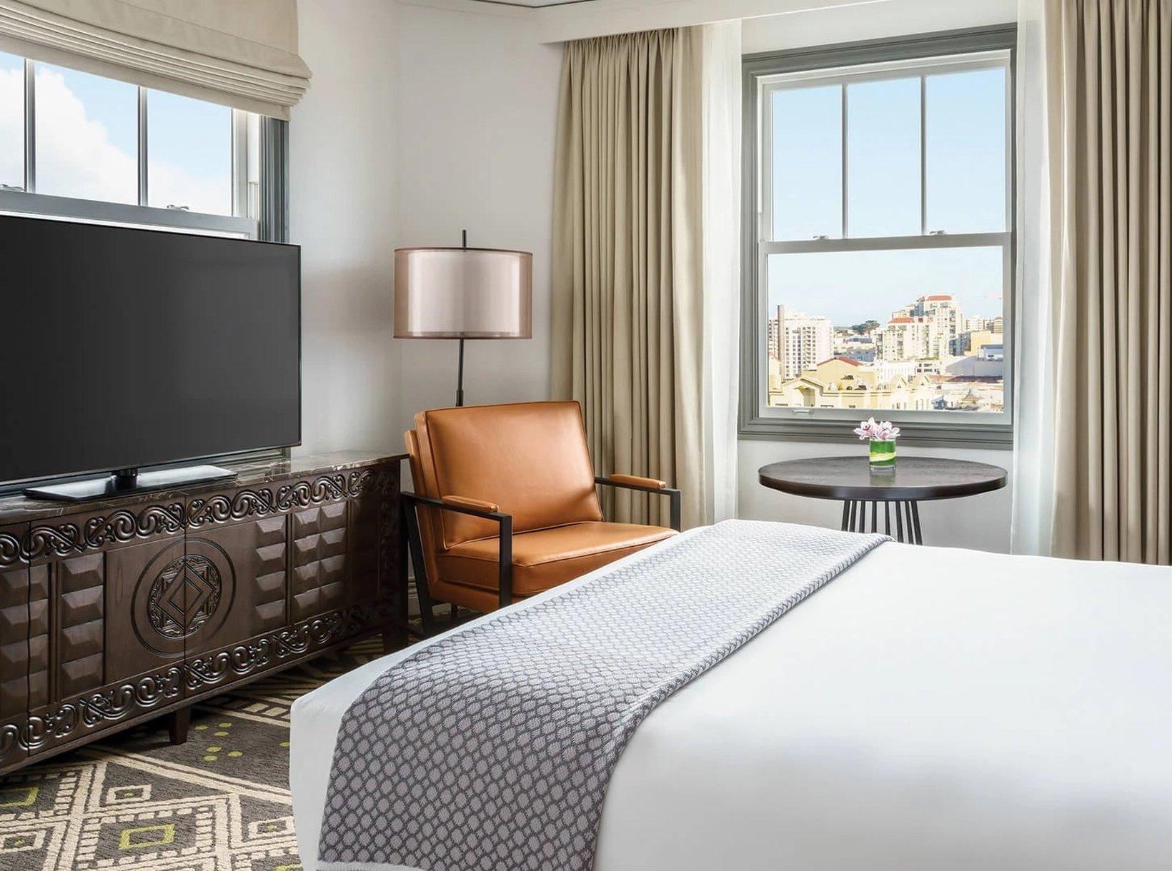 Double City View Queen Bed