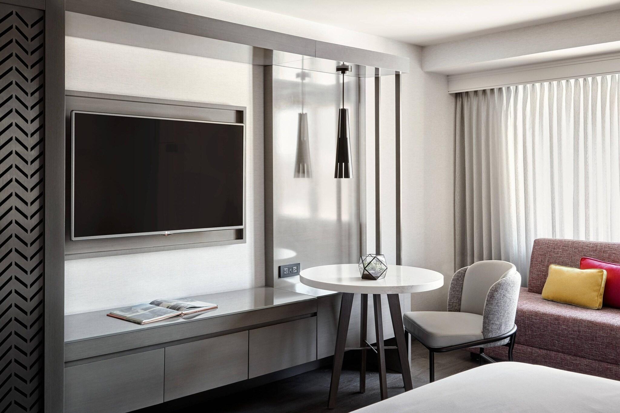 Double Club King Bed