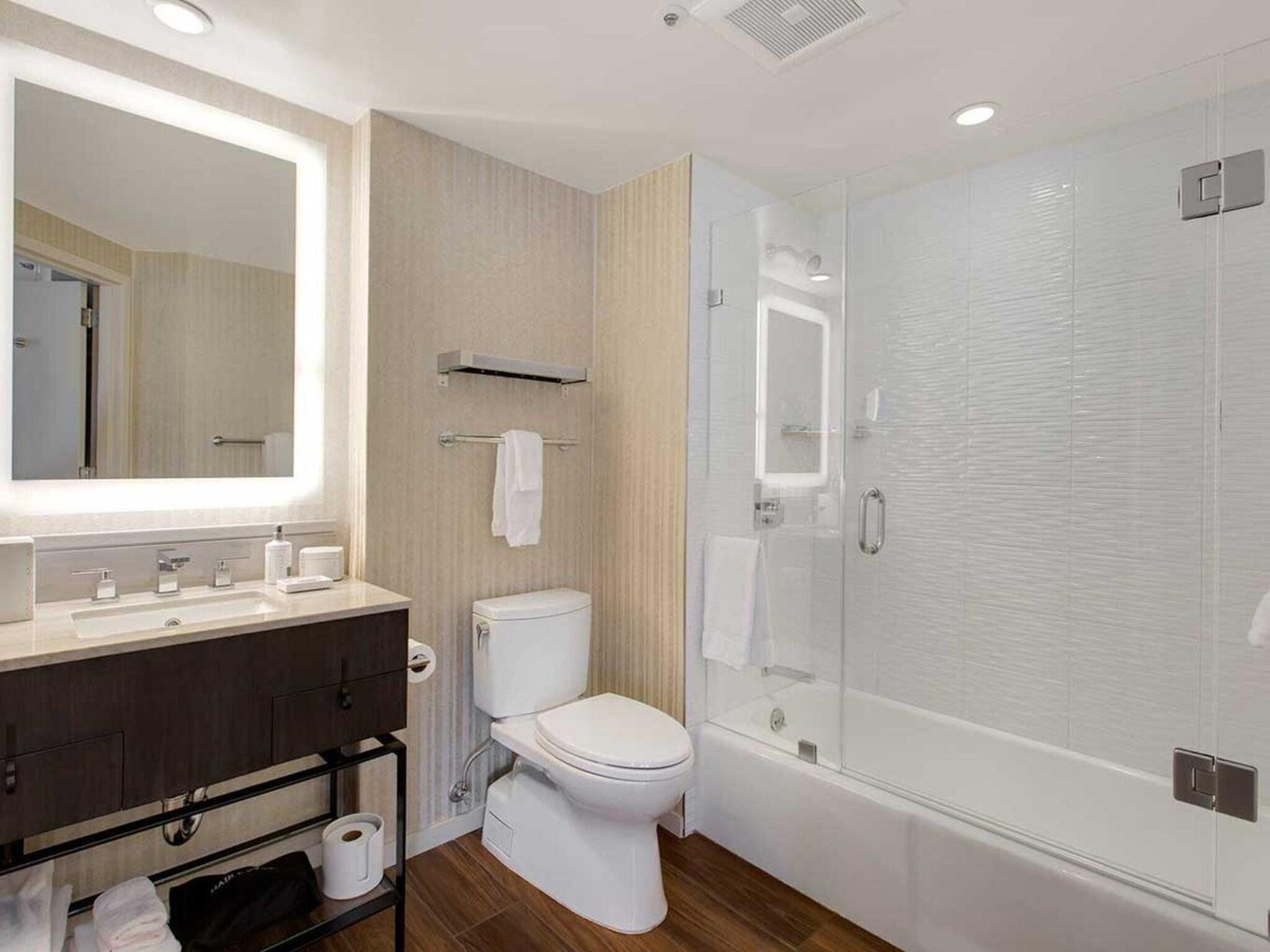 Junior Suite King Size Bed