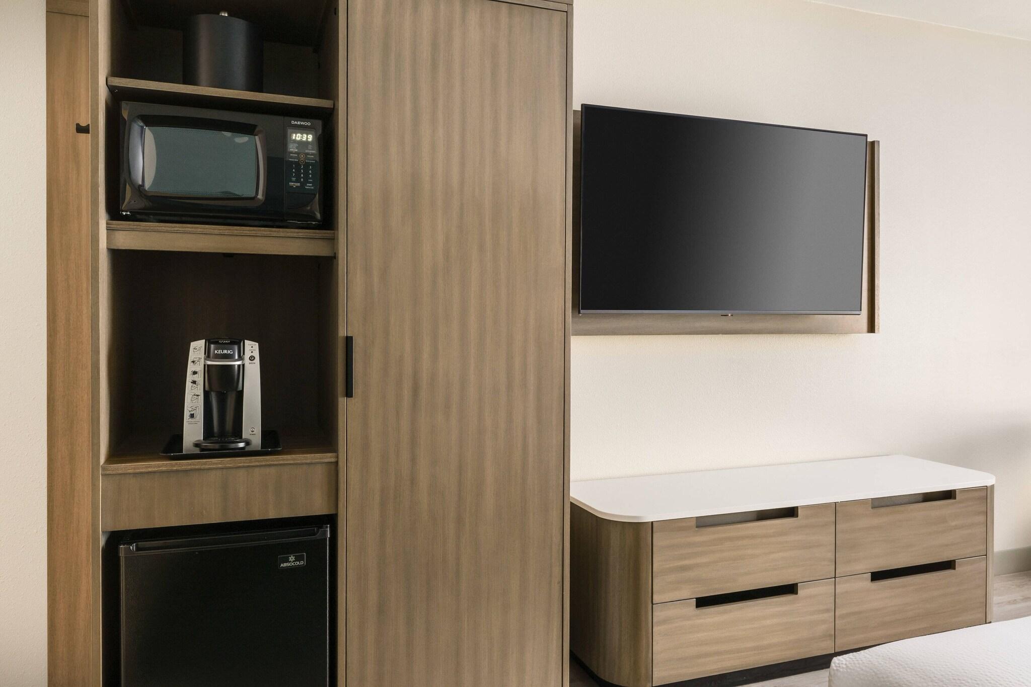 Double Accessible King Size Bed