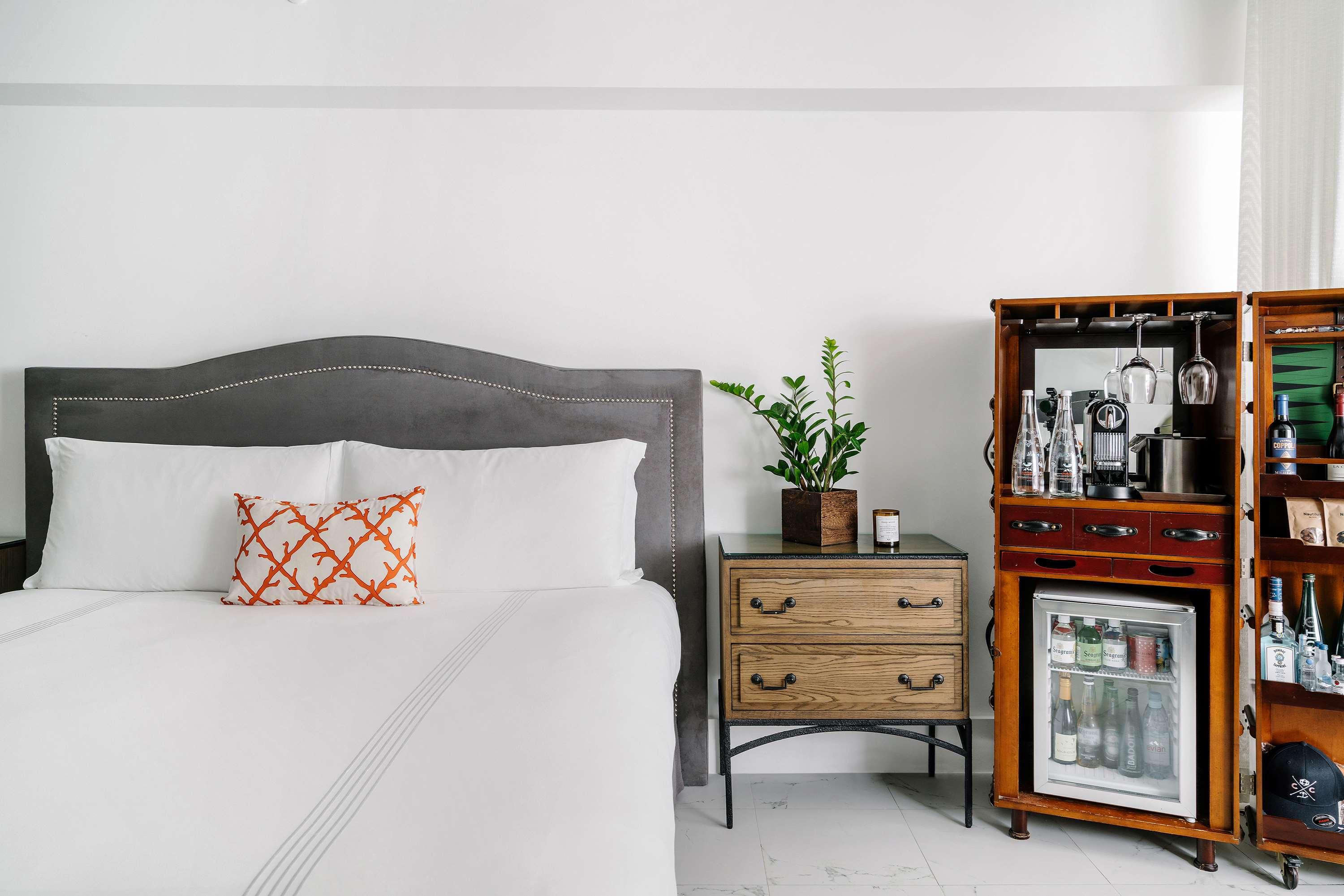 Studio King Size Bed