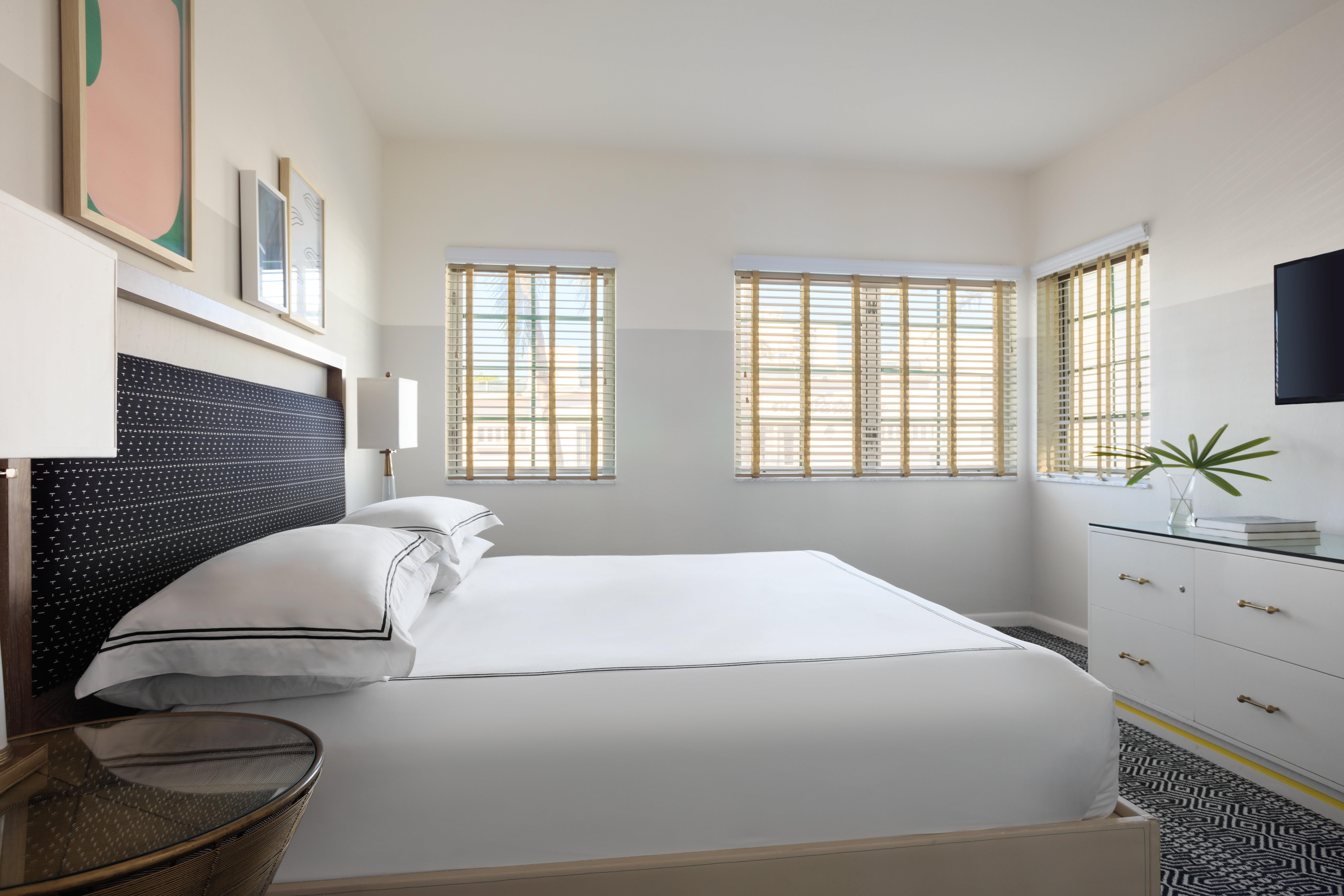 Double Deluxe Queen Bed