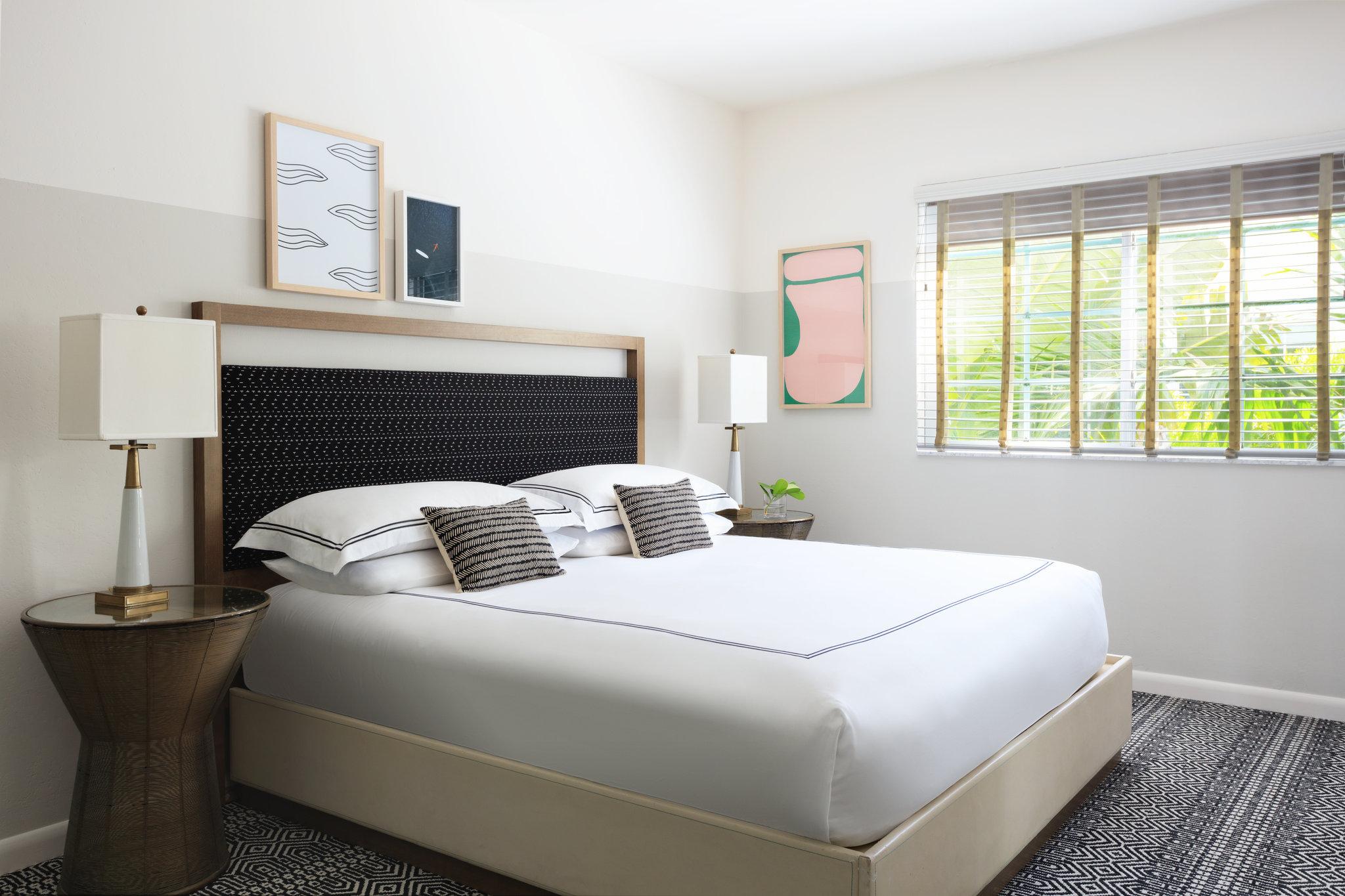 Double Deluxe Queen Bed