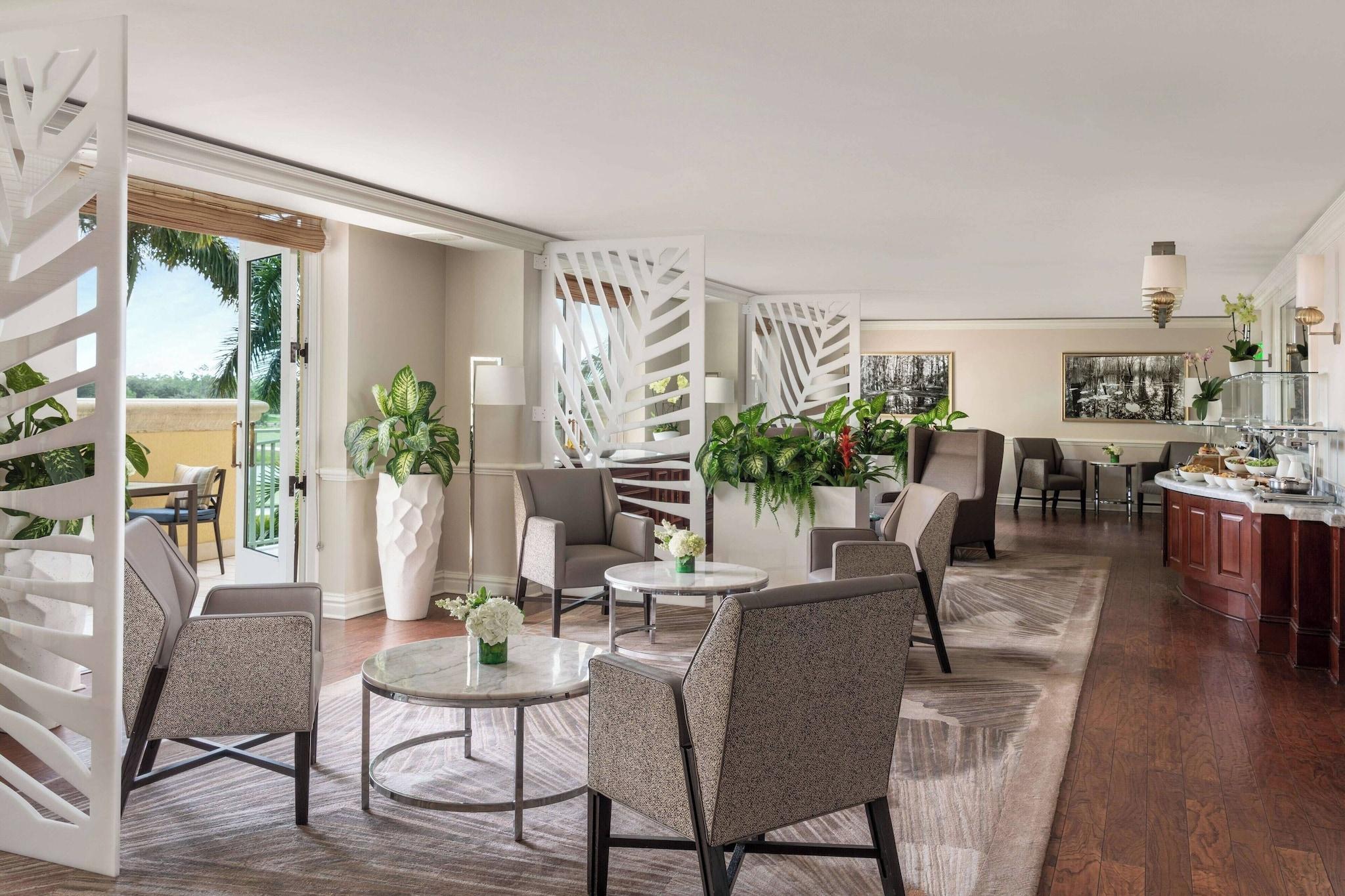 Quadruple Club with Views