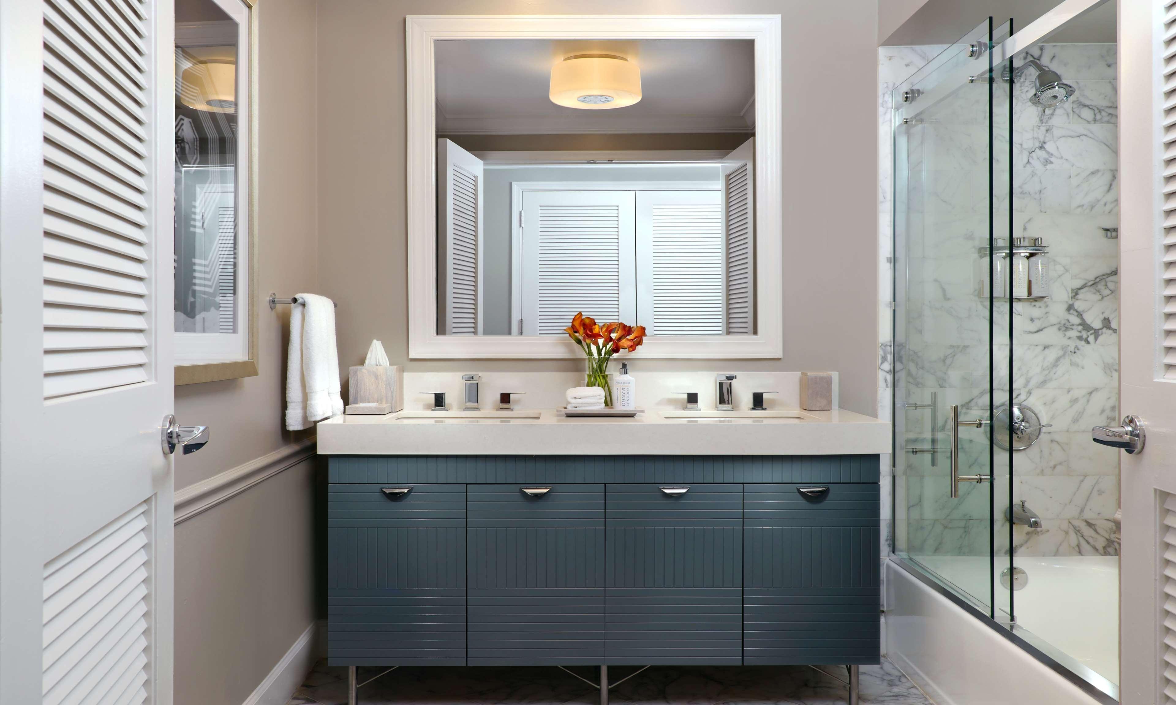 Double Bay View King Bed