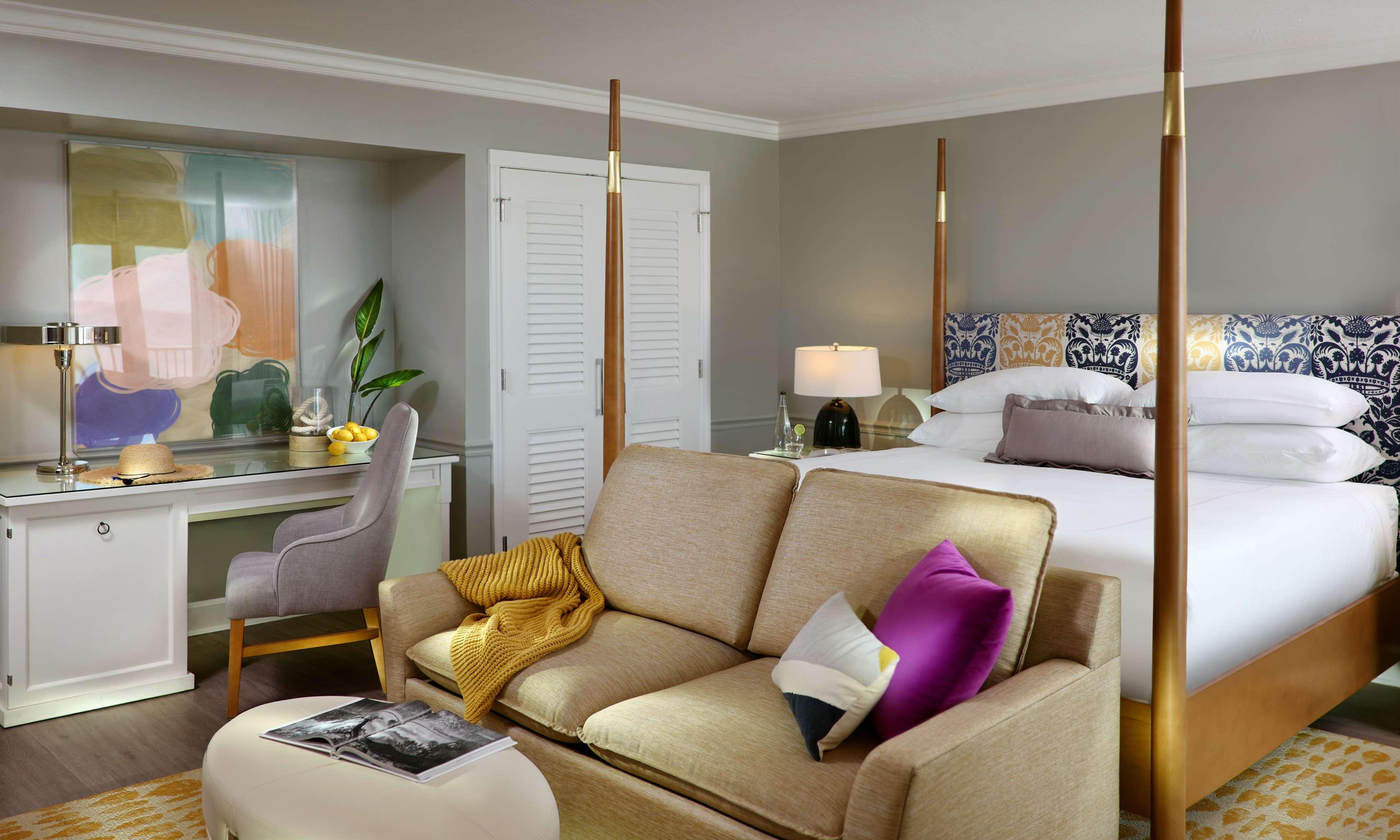 Double Pool View King Bed