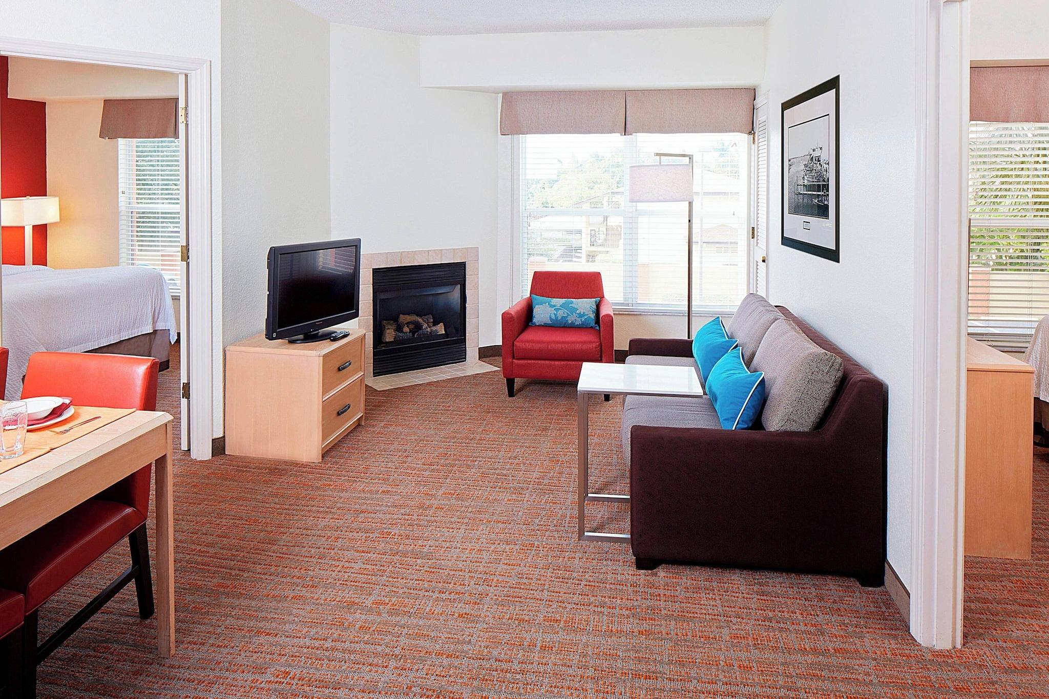 Suite Pool View Two Double Beds