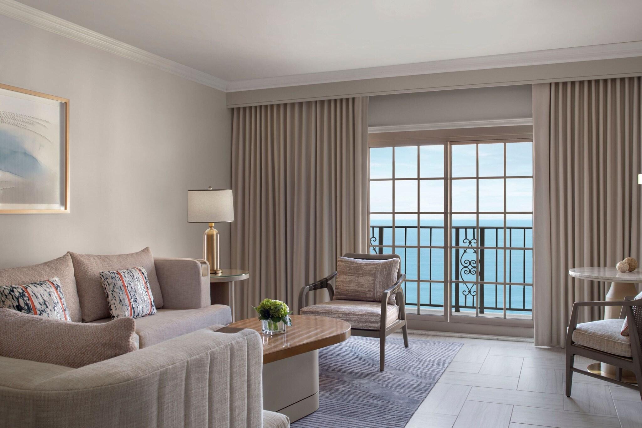 Suite Ocean View King Bed