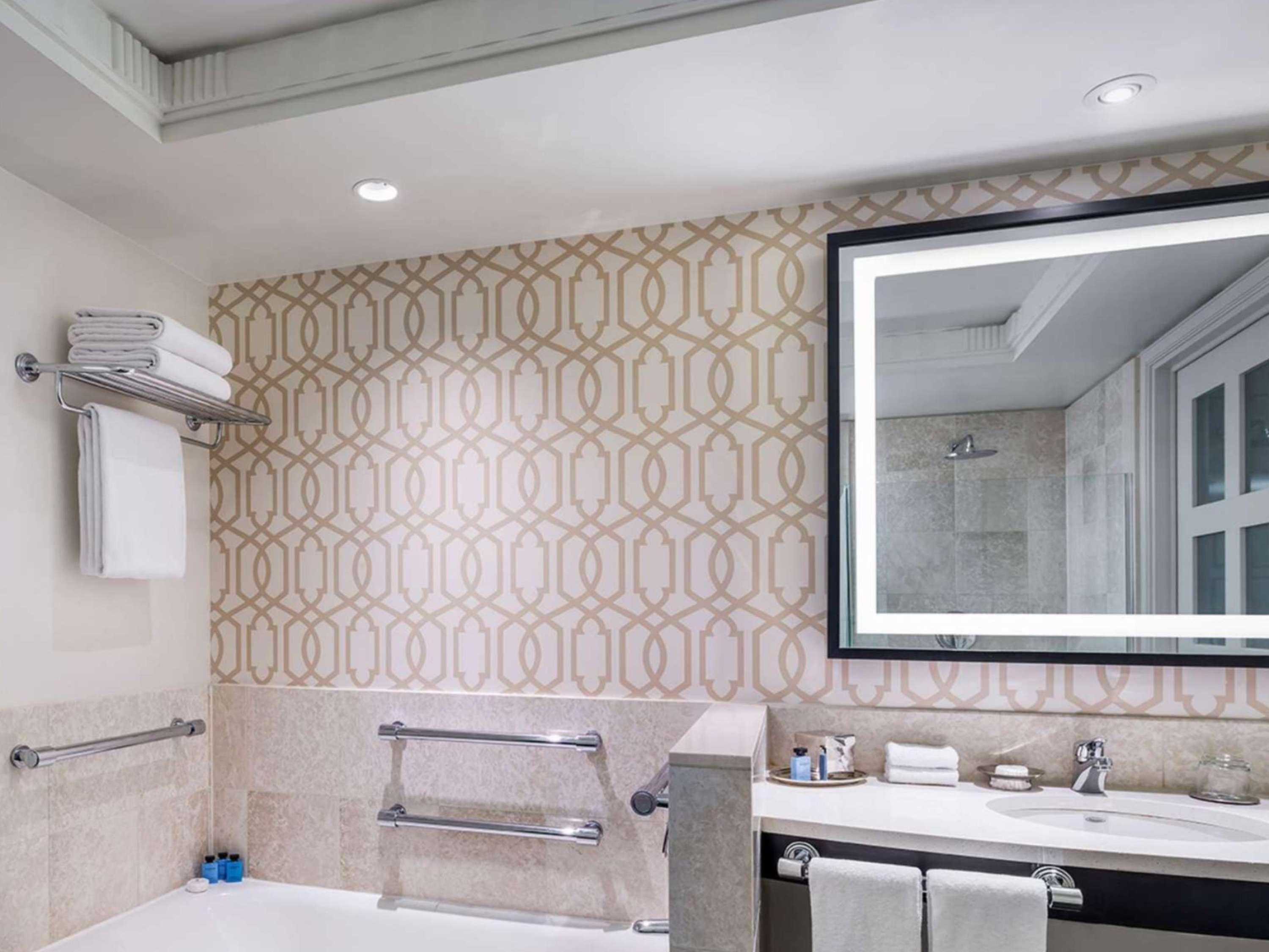 Suite King Bed One Bedroom 