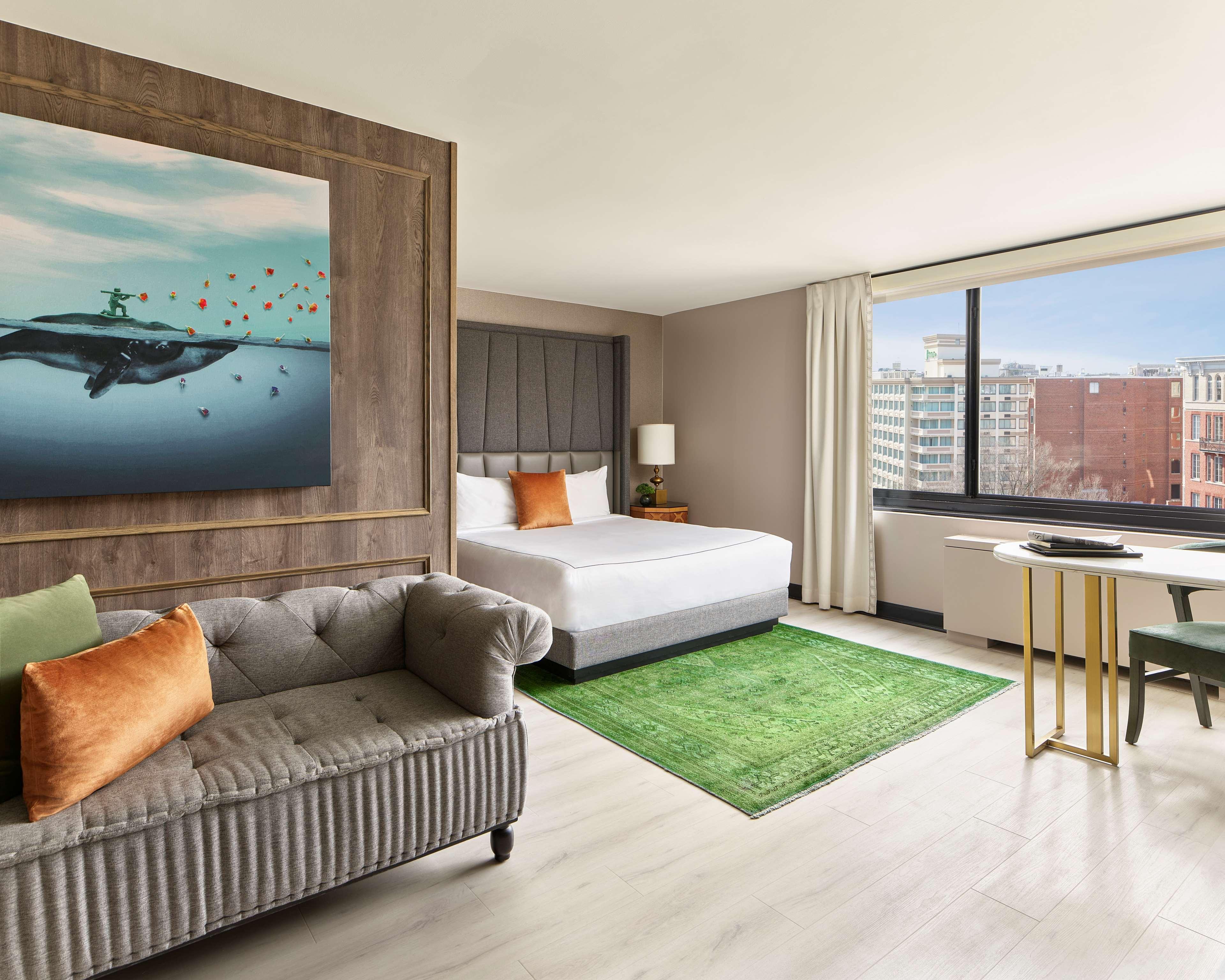 Studio King Size Bed