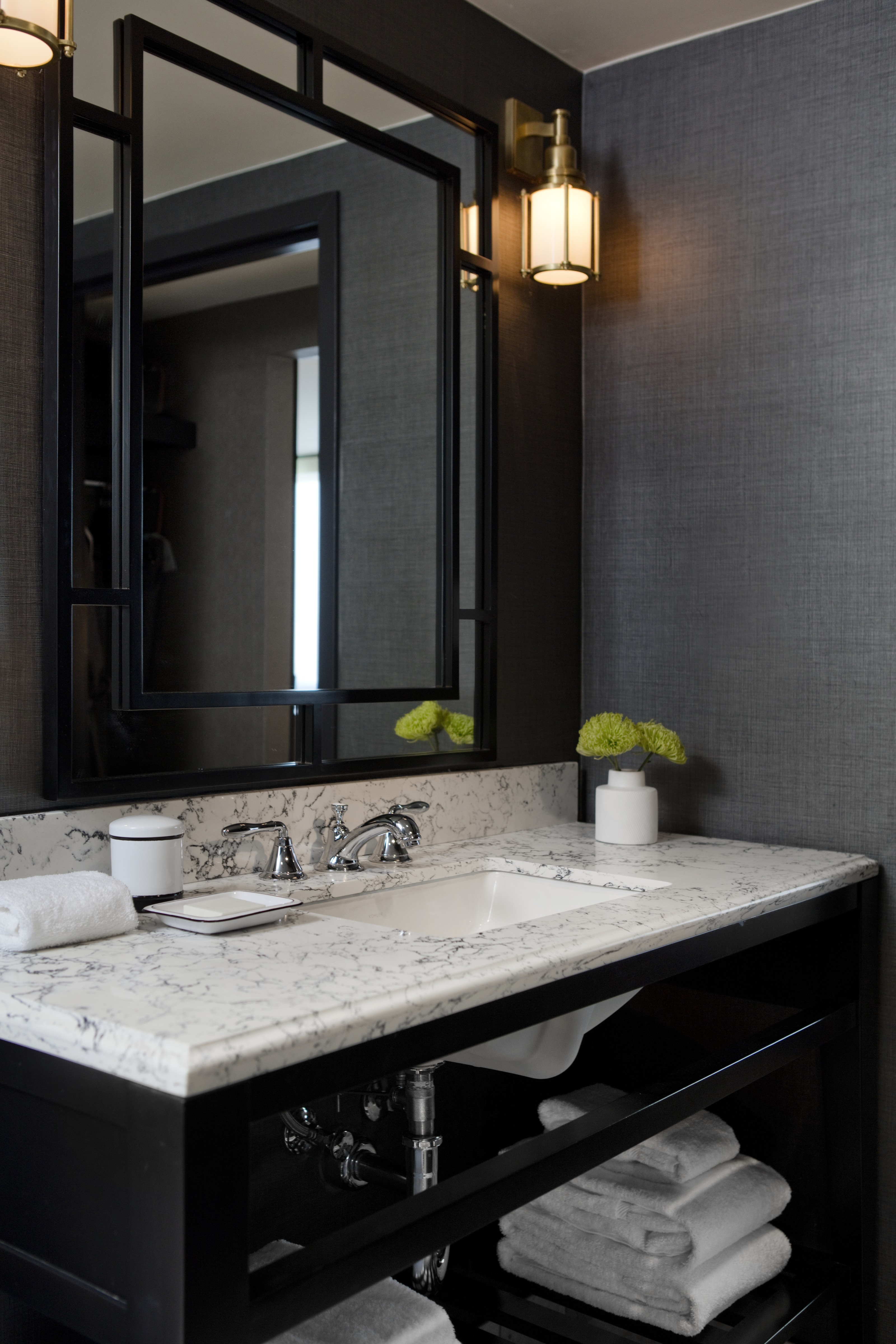 Studio Two Queen Beds