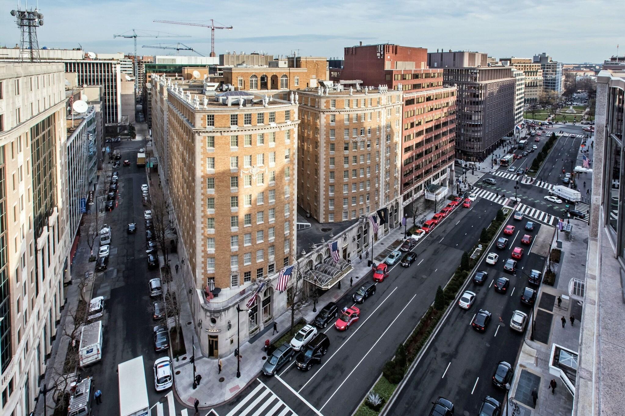 Double Deluxe King Bed