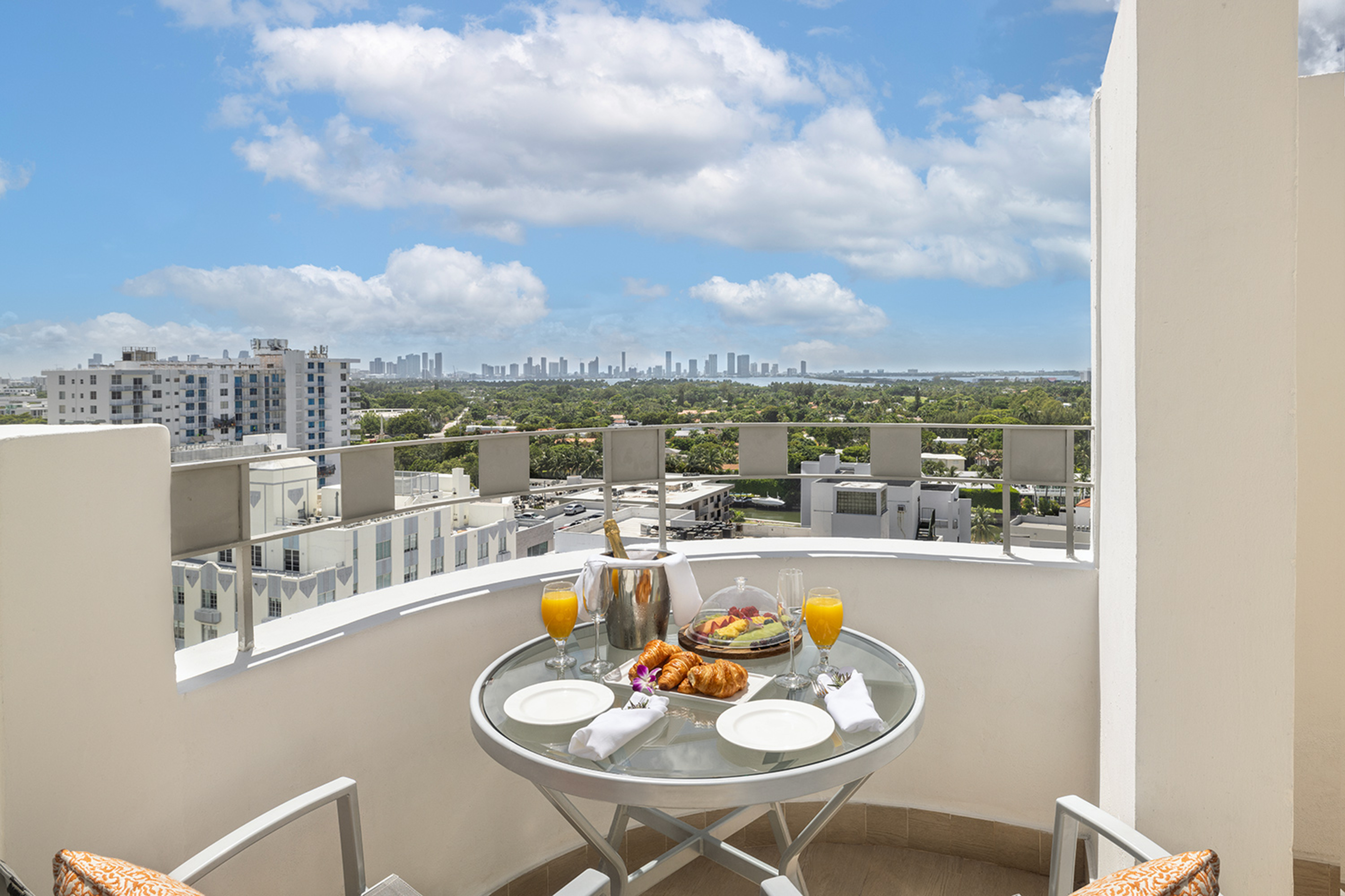 Junior Suite Accessible