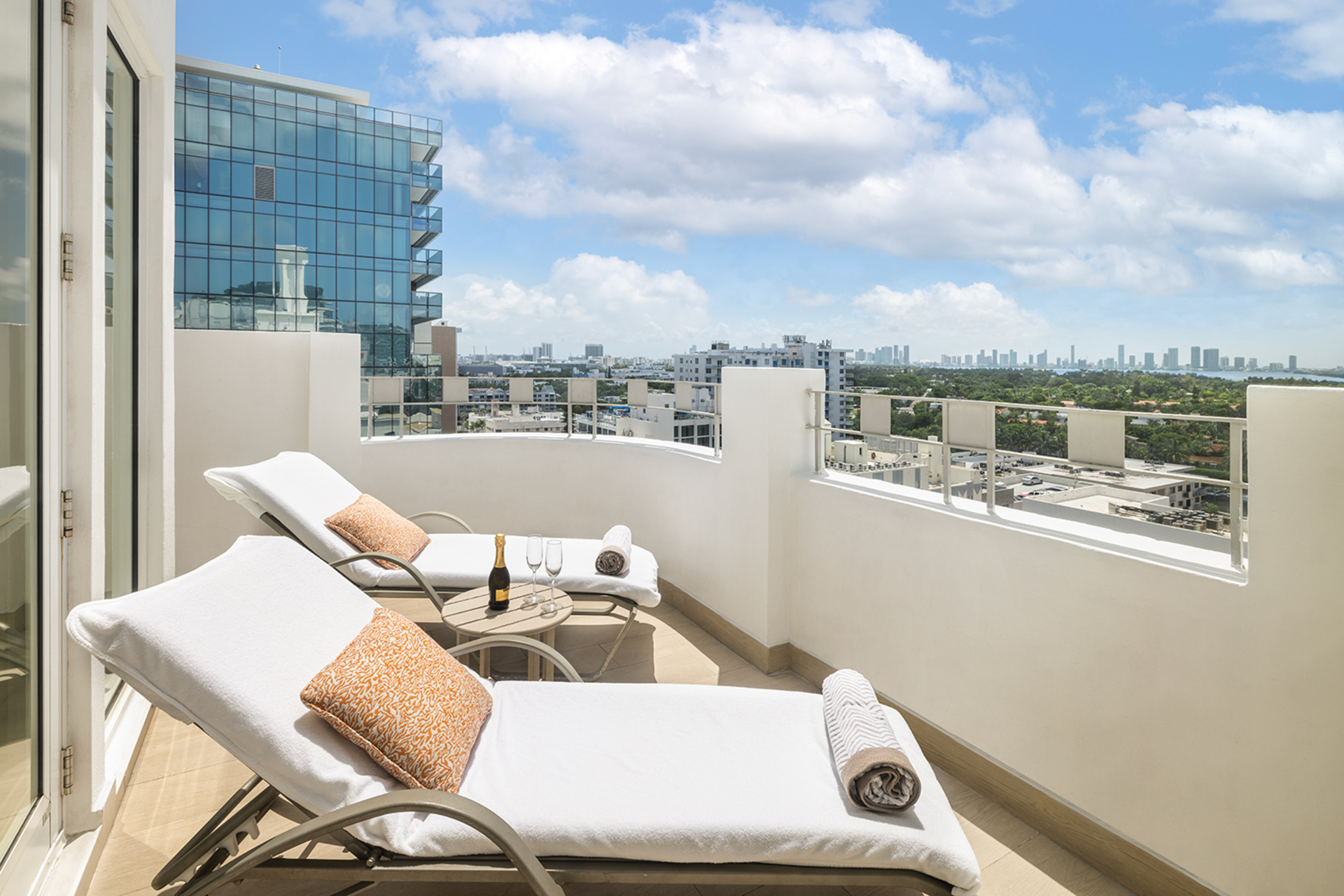 Junior Suite Accessible