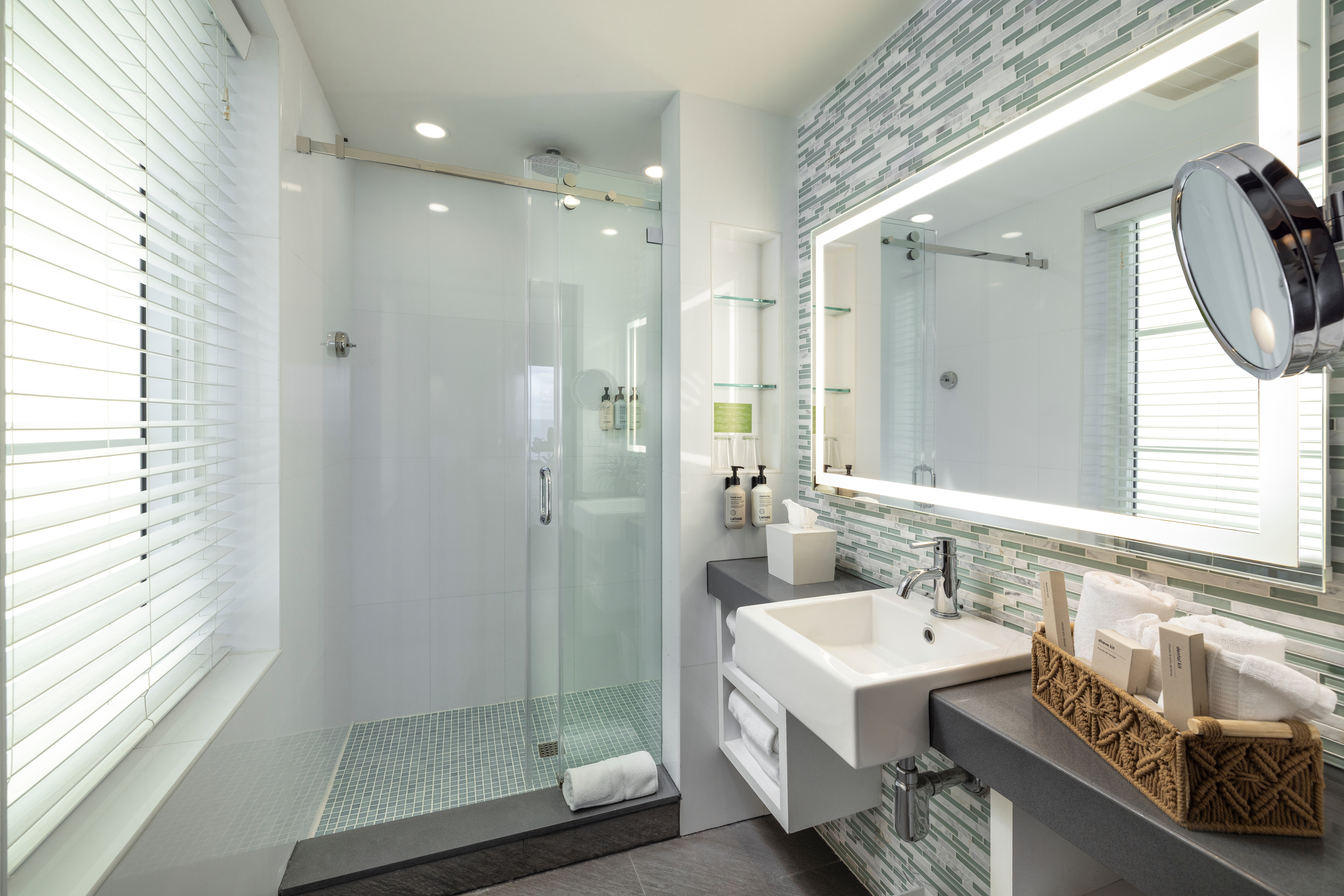 Junior Suite City View One Bedroom