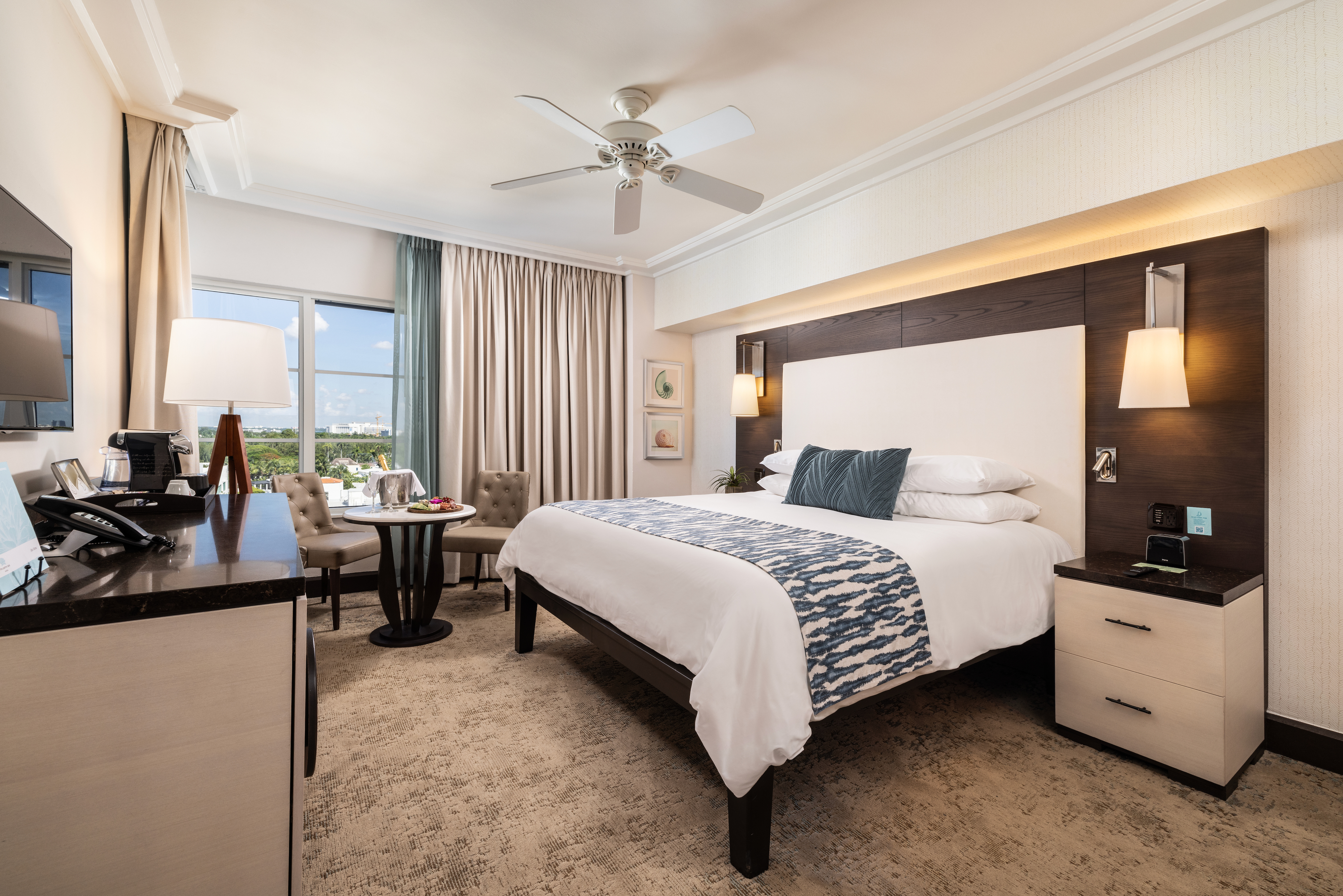 Room City View King Bed