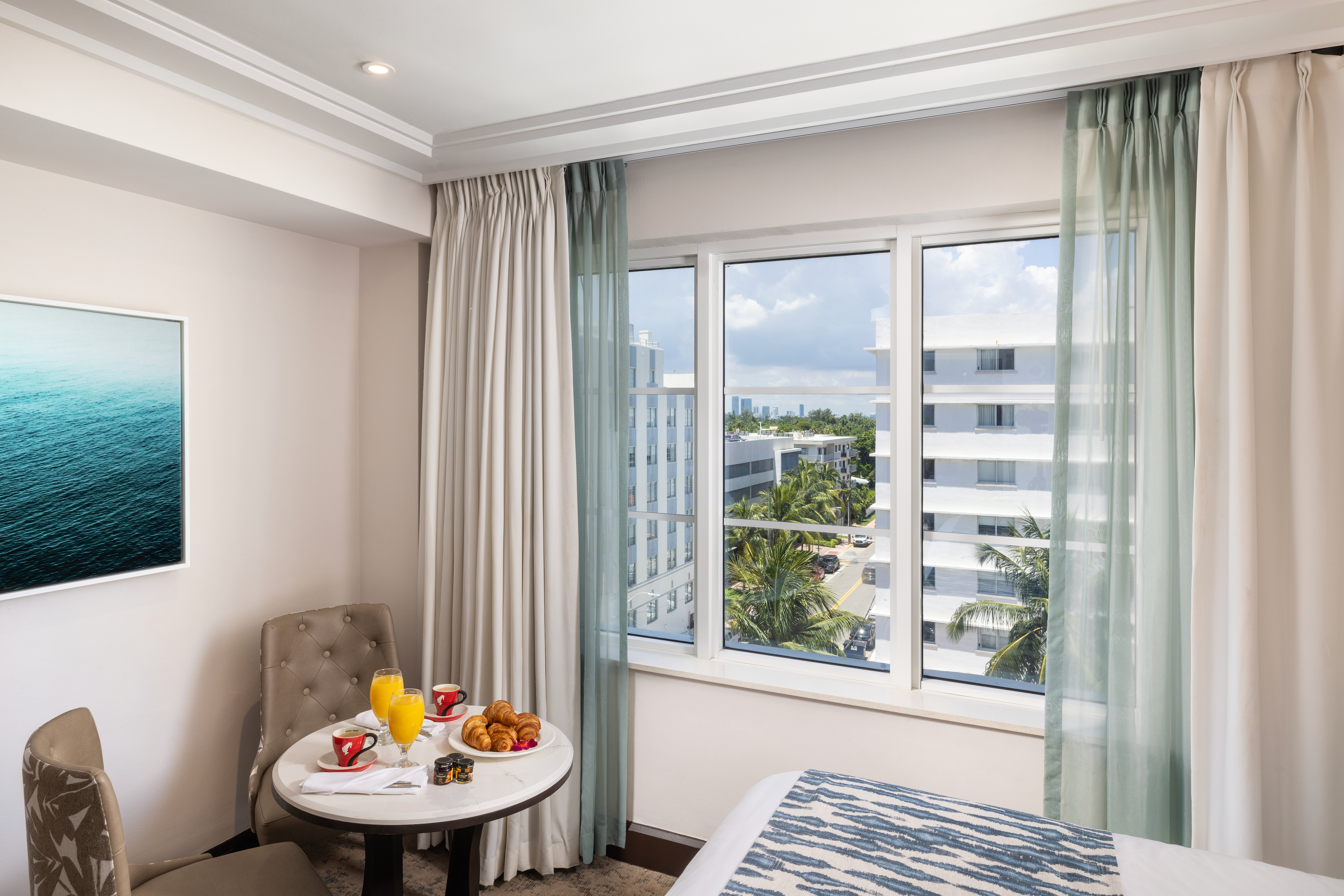 Room City View King Bed